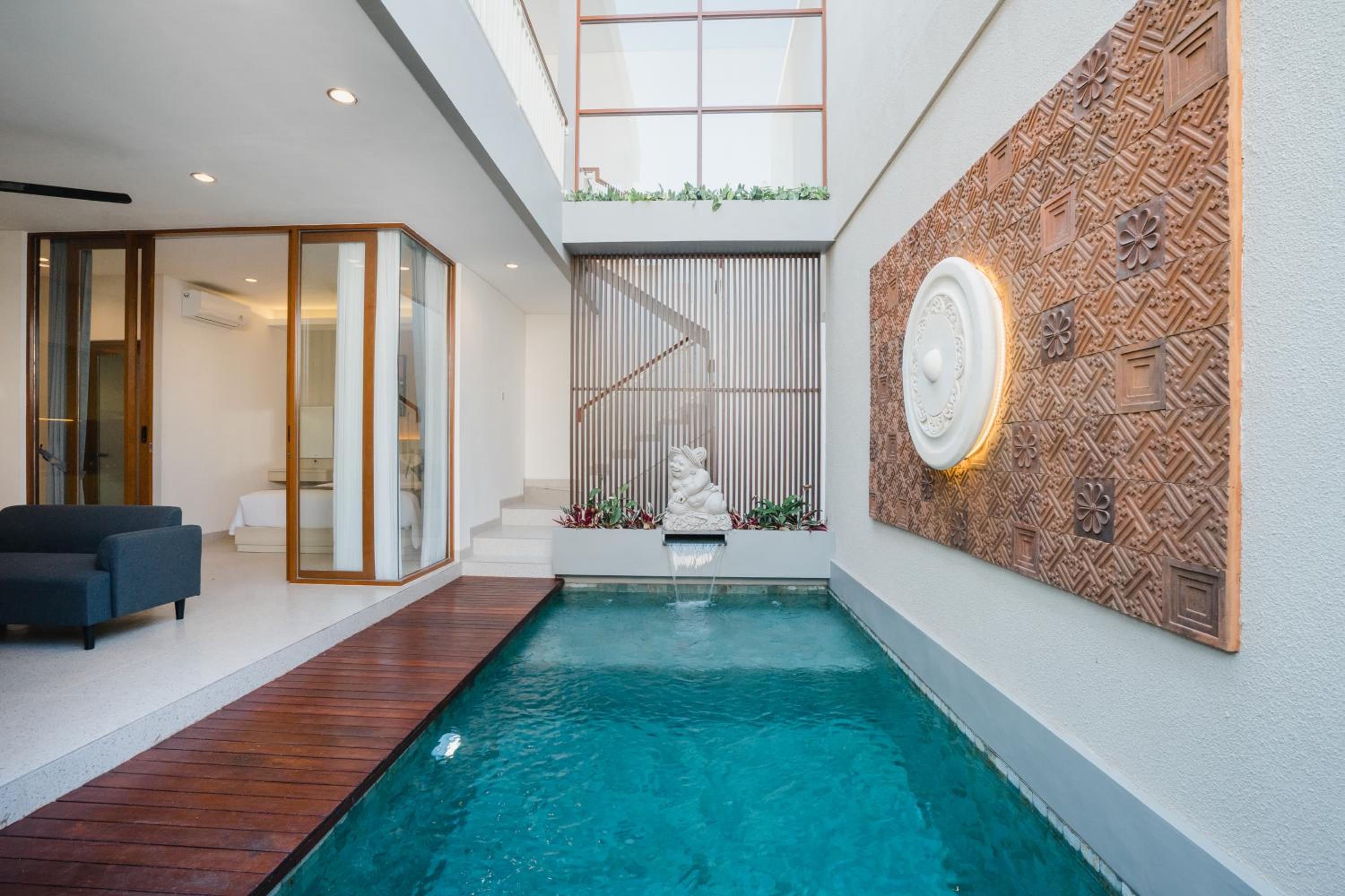 Three-Bedroom Villa - Photo 1