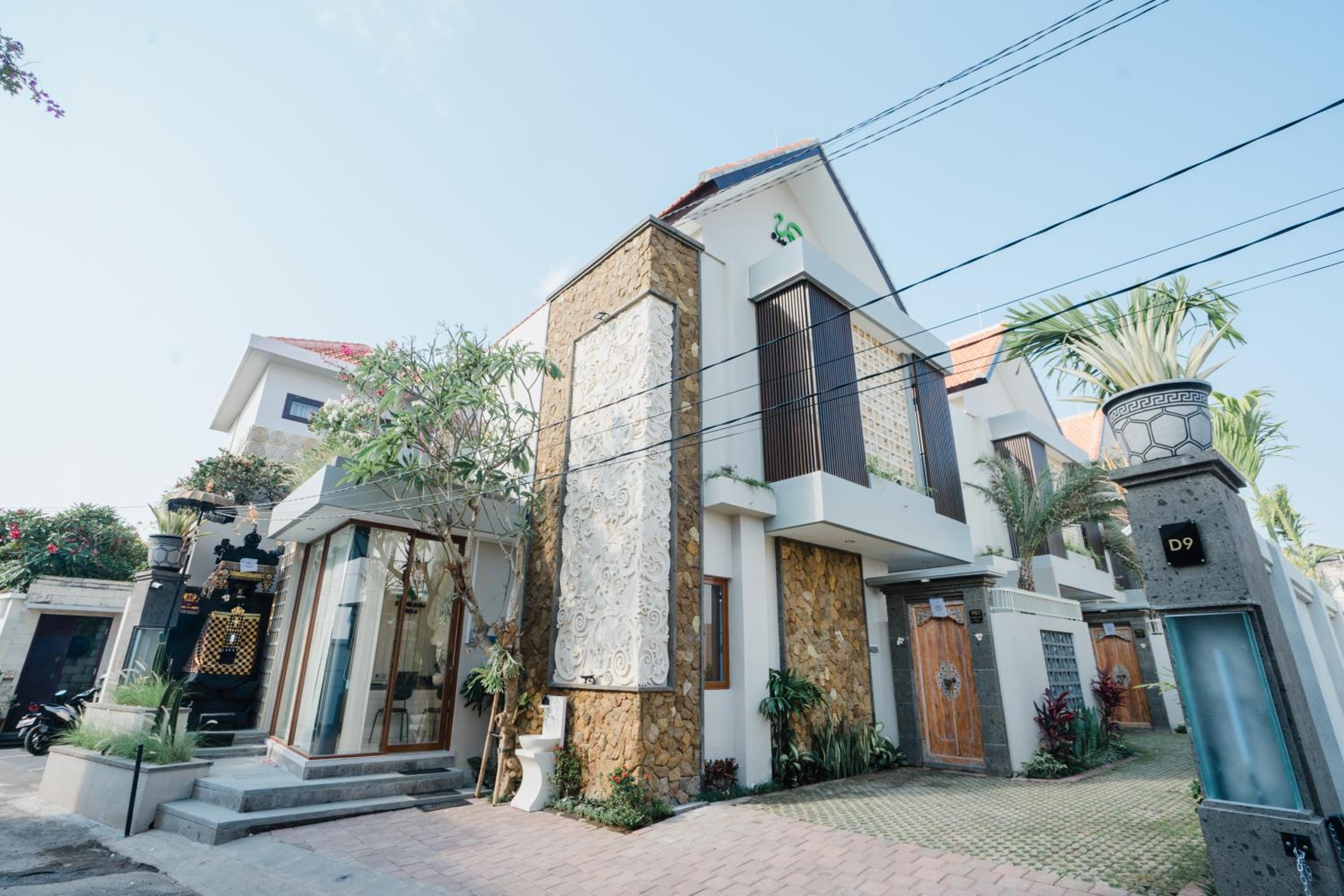 Three-Bedroom Villa - Photo 15