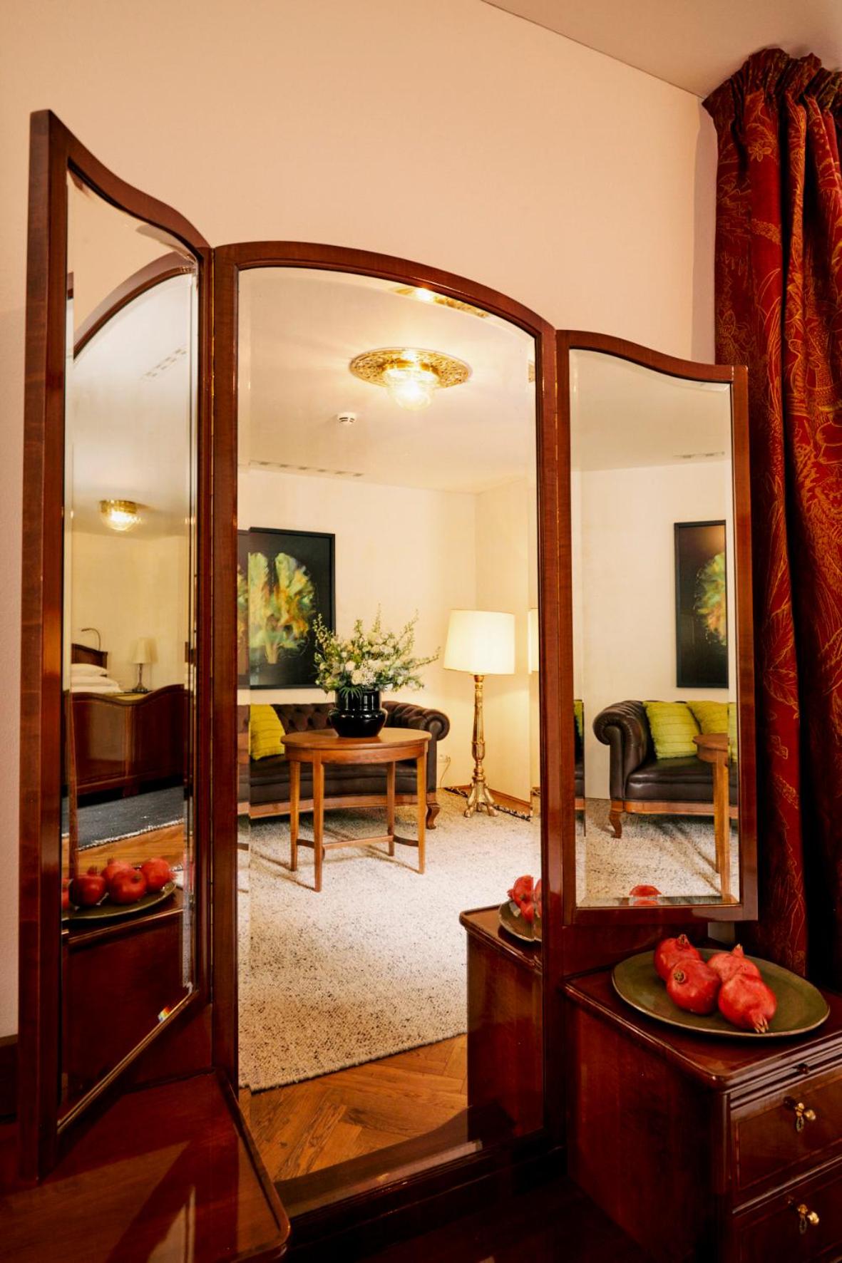 Suite with Garden View - Photo 20