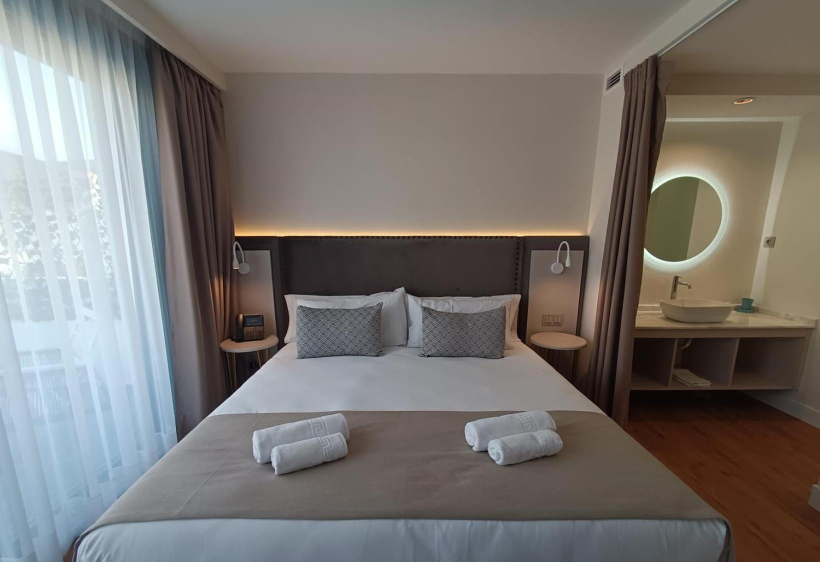 Junior Suite - Photo 1