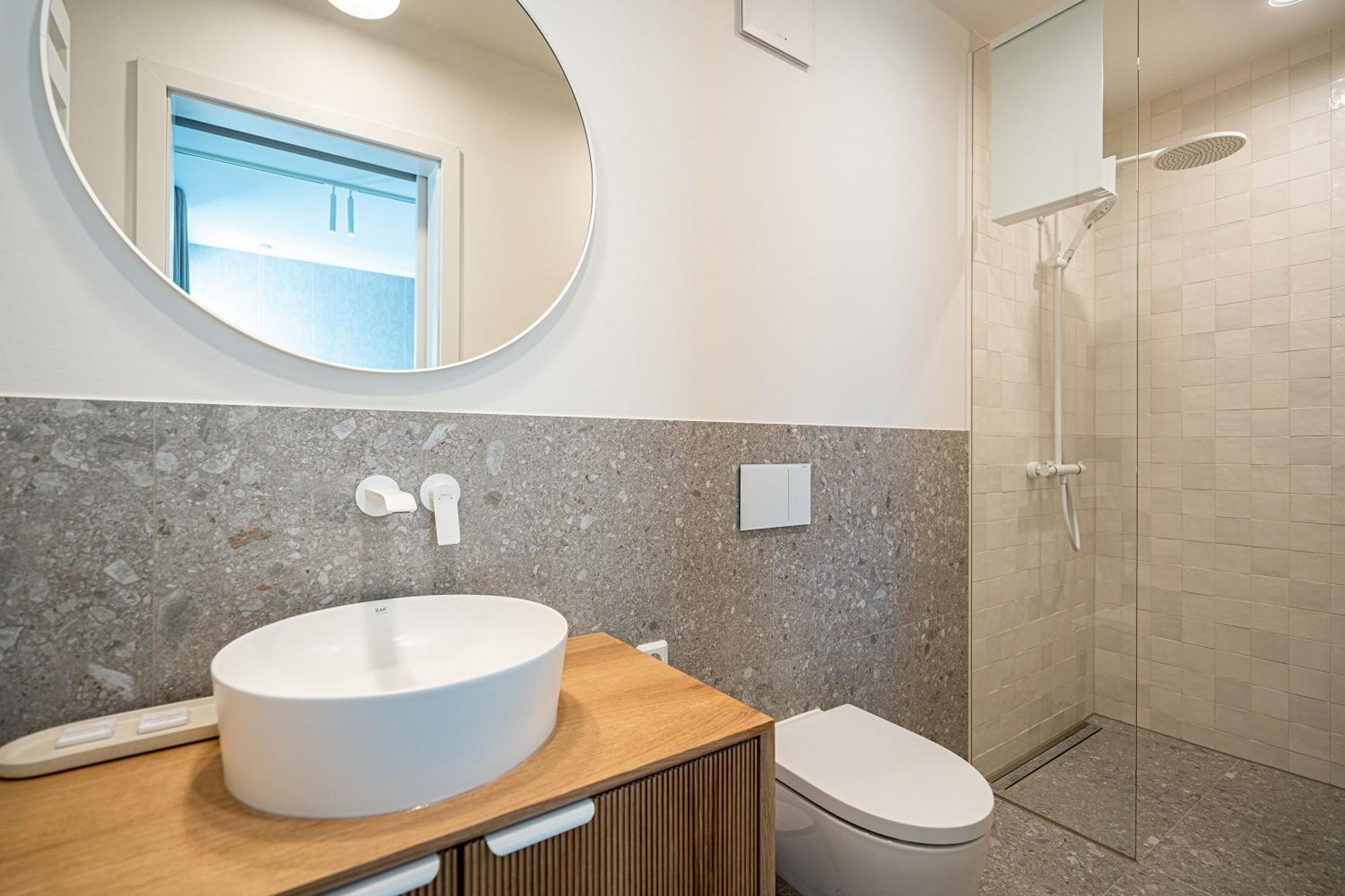 Two-Bedroom Apartment with Terrace photo 3