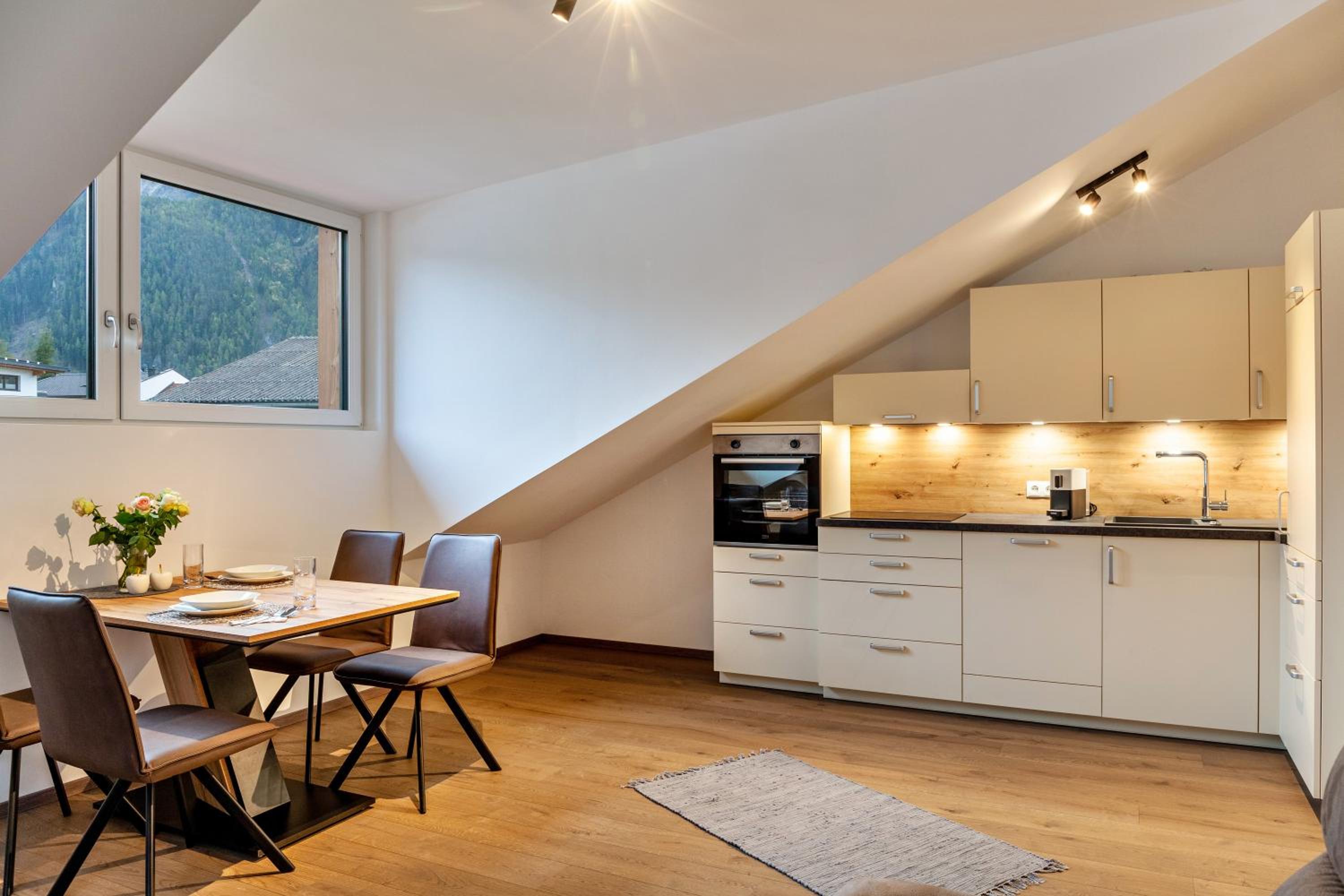 Superior One-Bedroom Apartment with Balcony photo 2