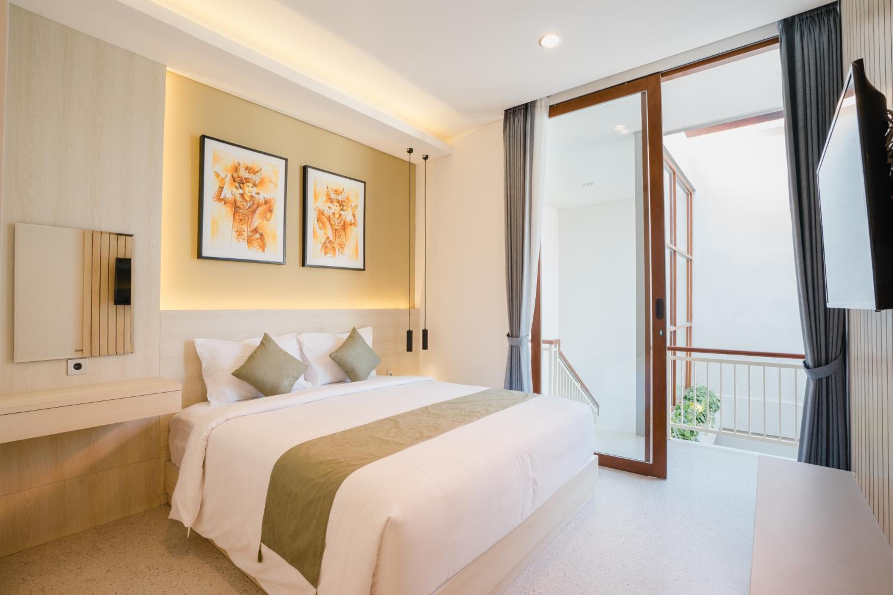 Three-Bedroom Villa - Photo 17