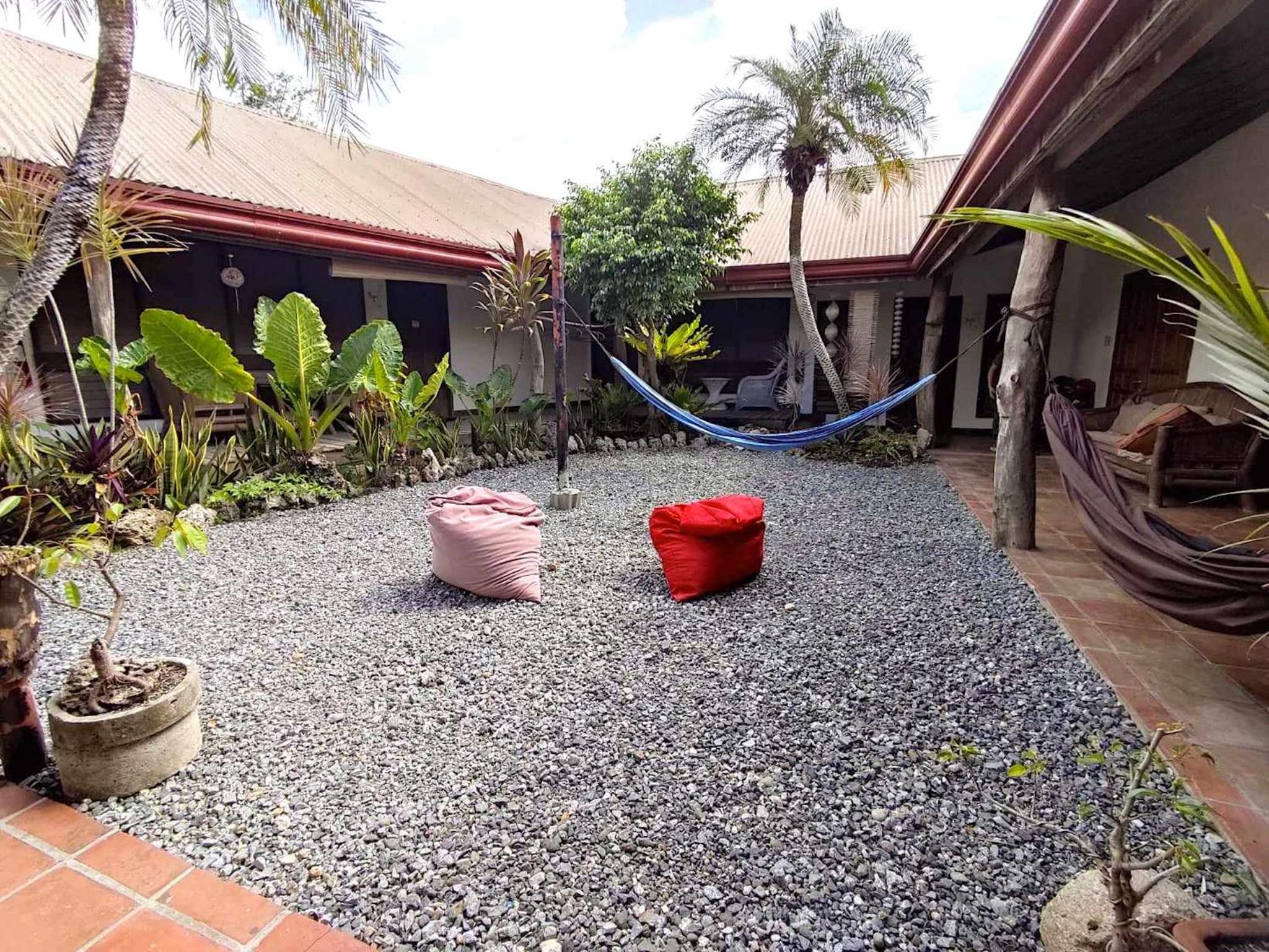 Double Room with Private Bathroom - Photo 7