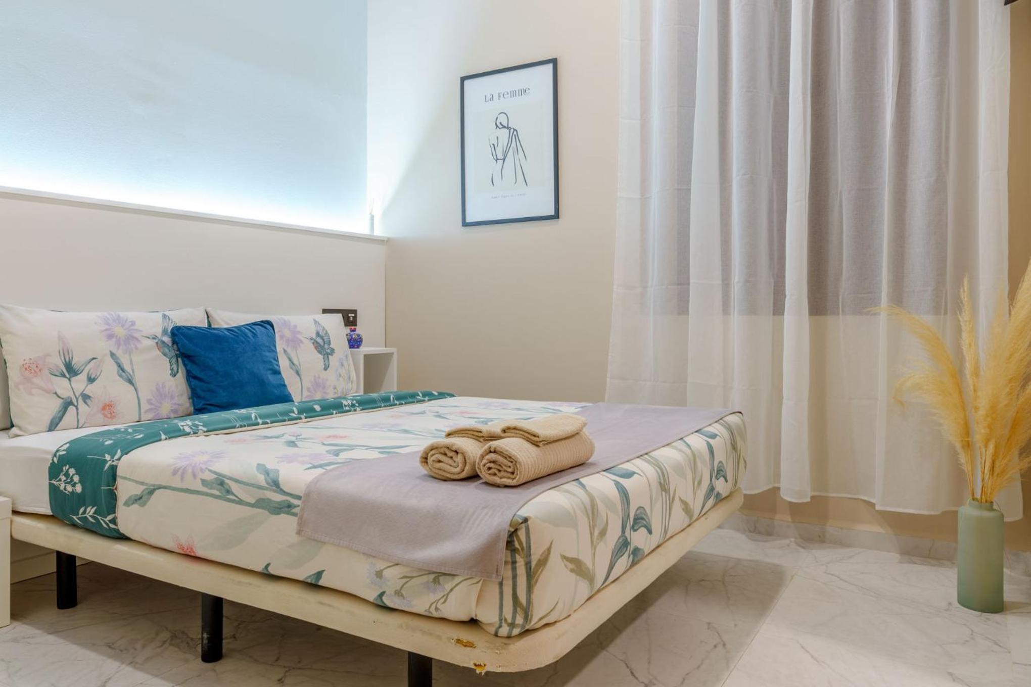 Double Room with Private Bathroom - Photo 1