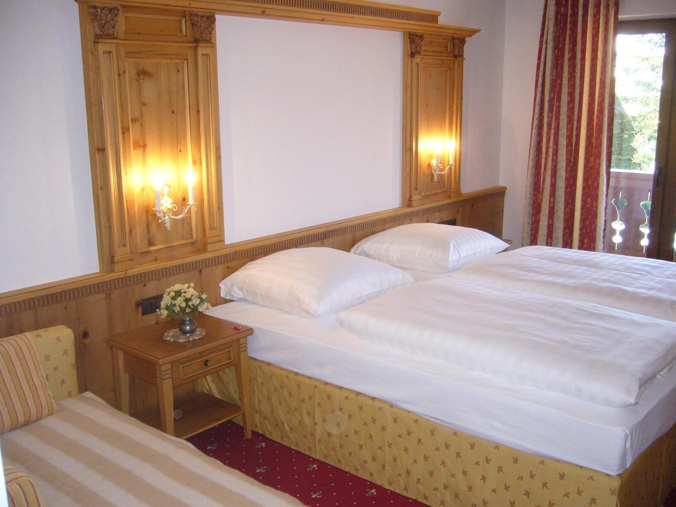 Triple Room with Bath - Photo 1