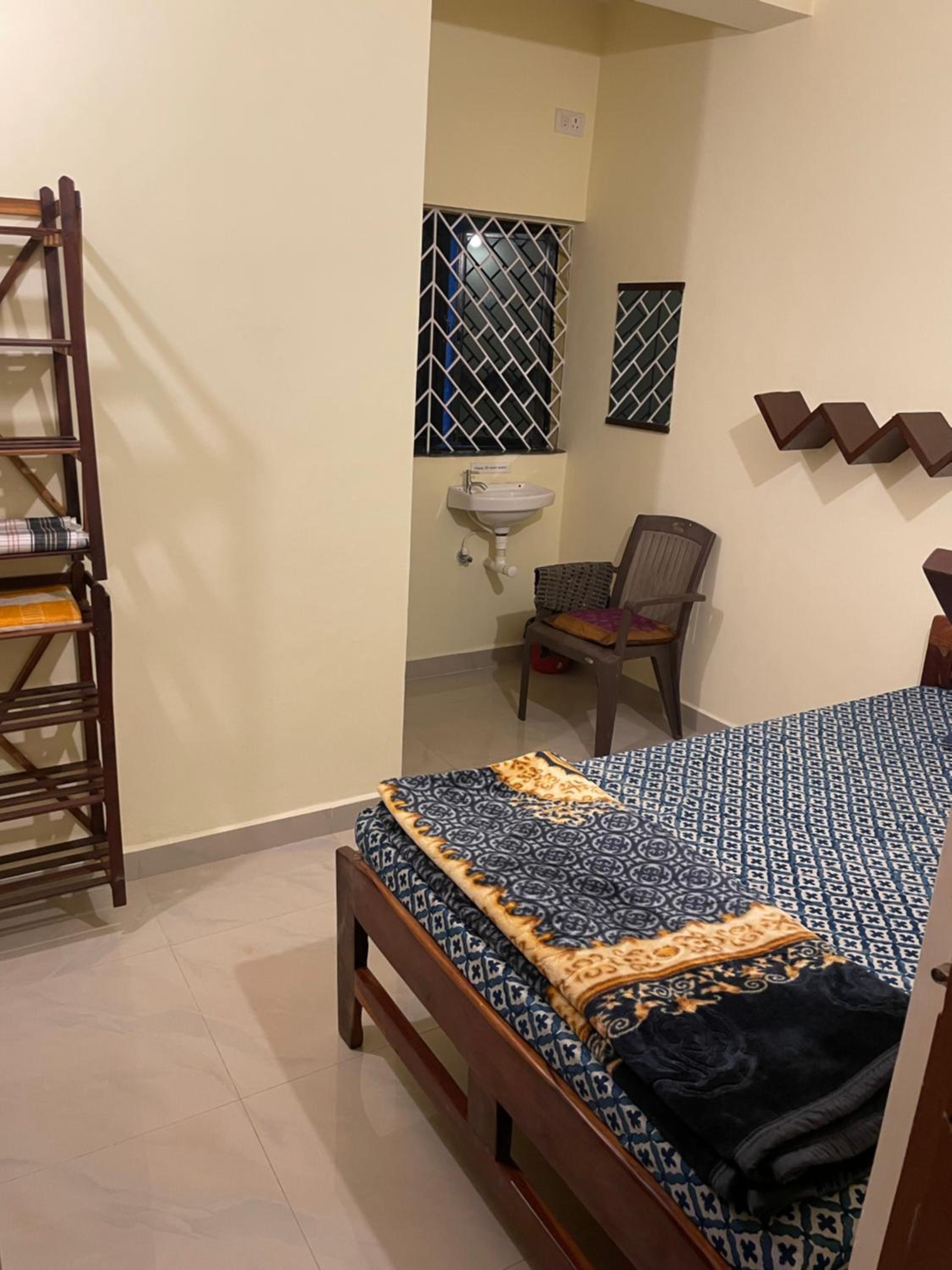 Budget Single Room photo 2