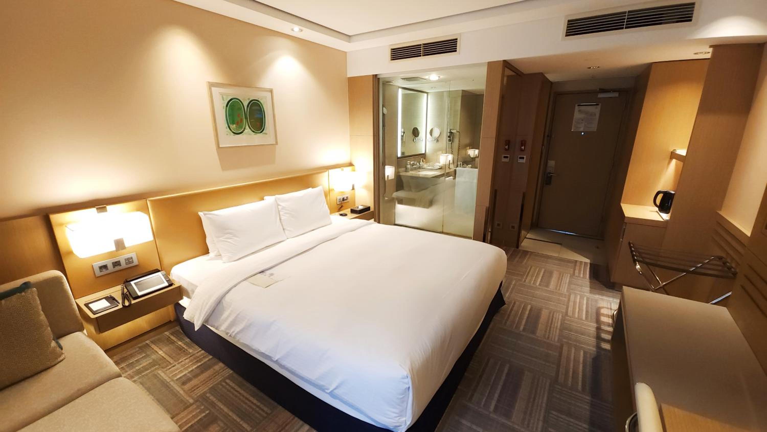 Deluxe Queen Room photo 1