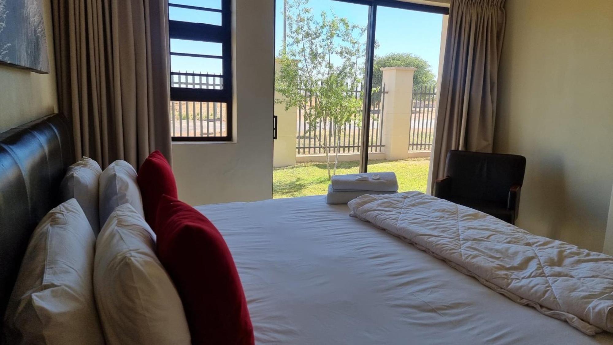 Deluxe Single Room
