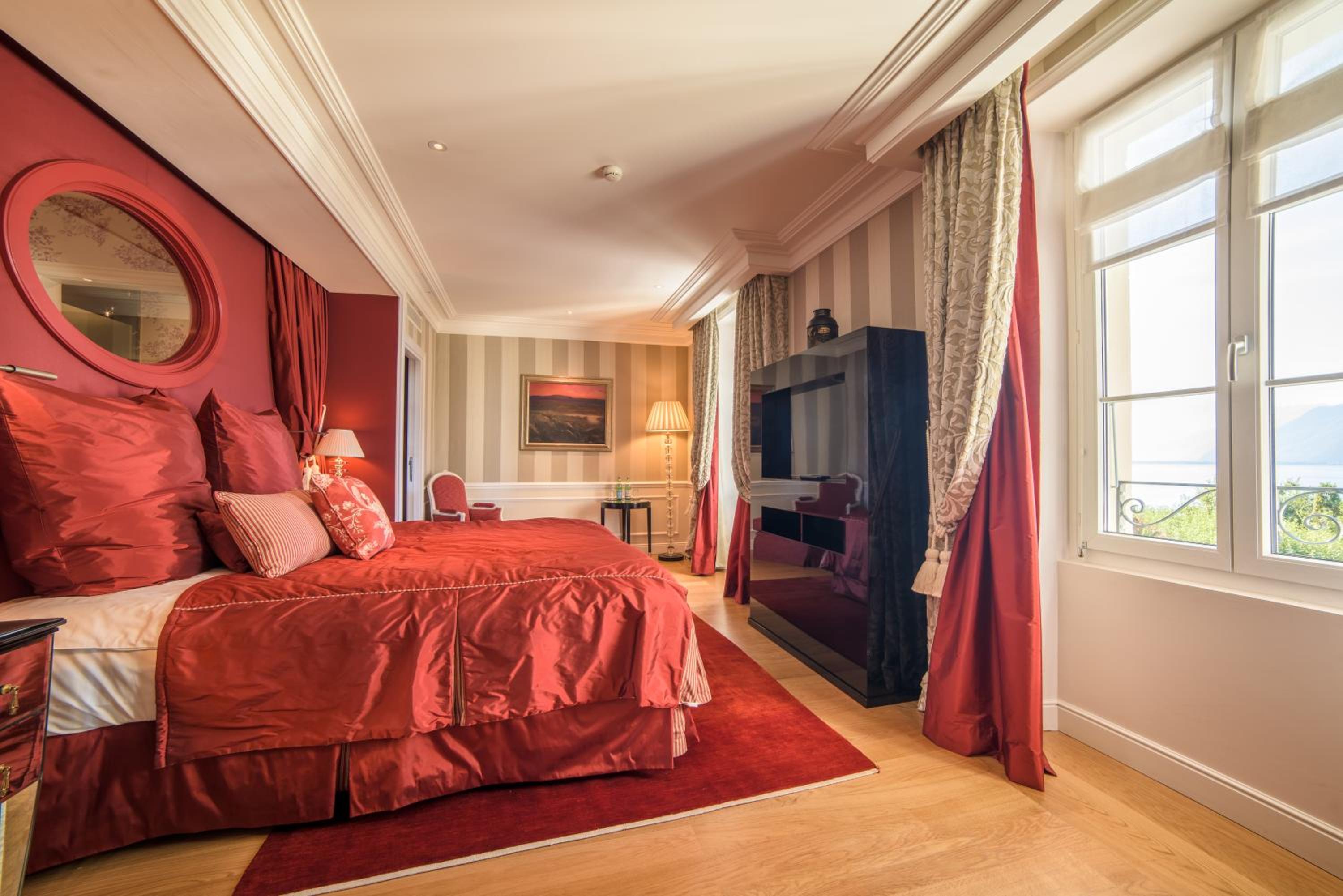 Suite with Lake View - Photo 5
