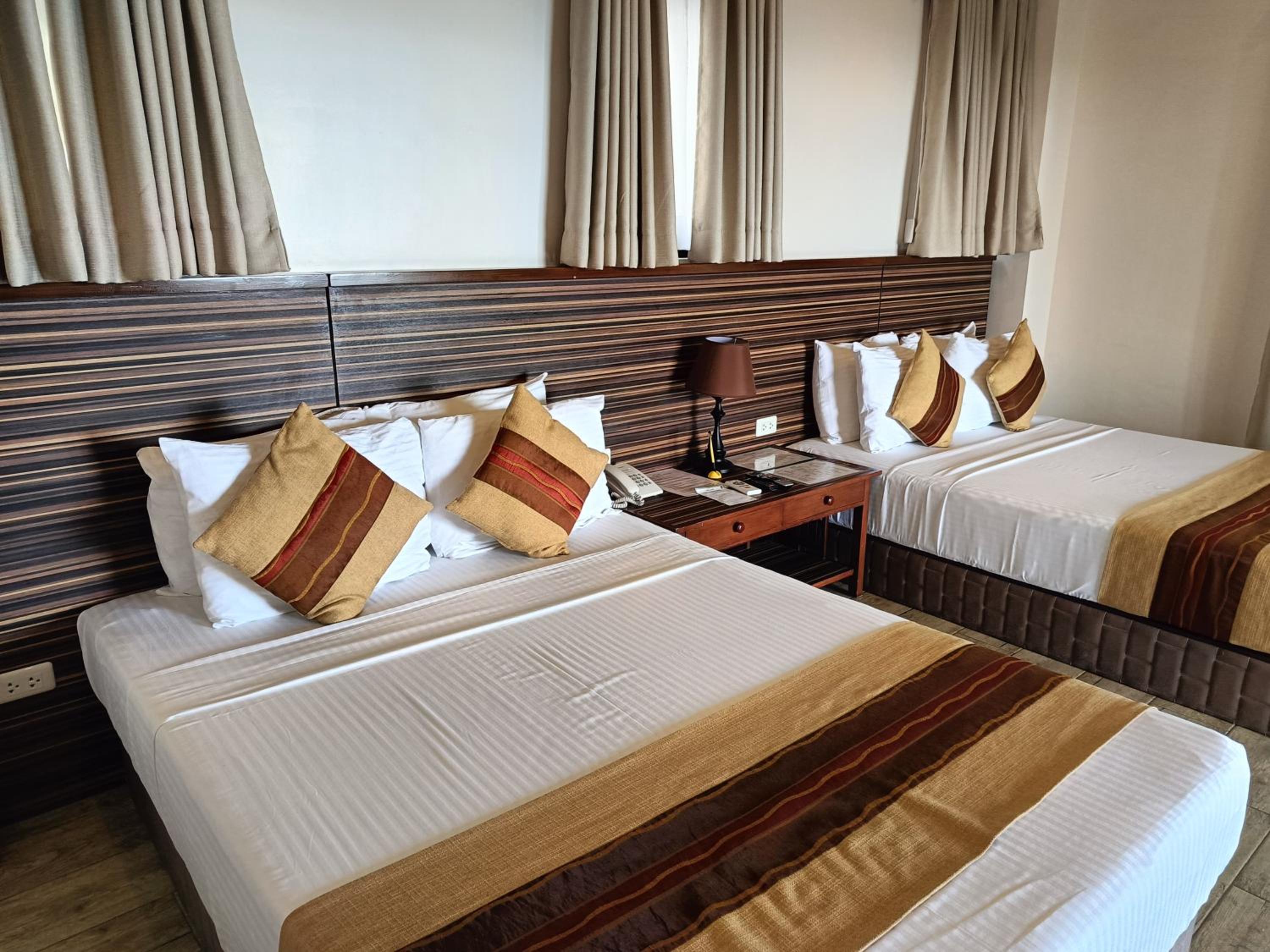 Deluxe Room - Photo 4