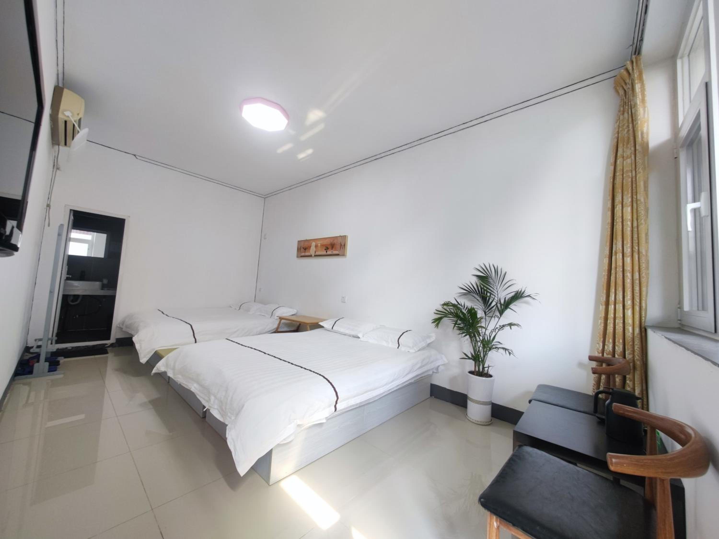Deluxe Twin Room photo 3