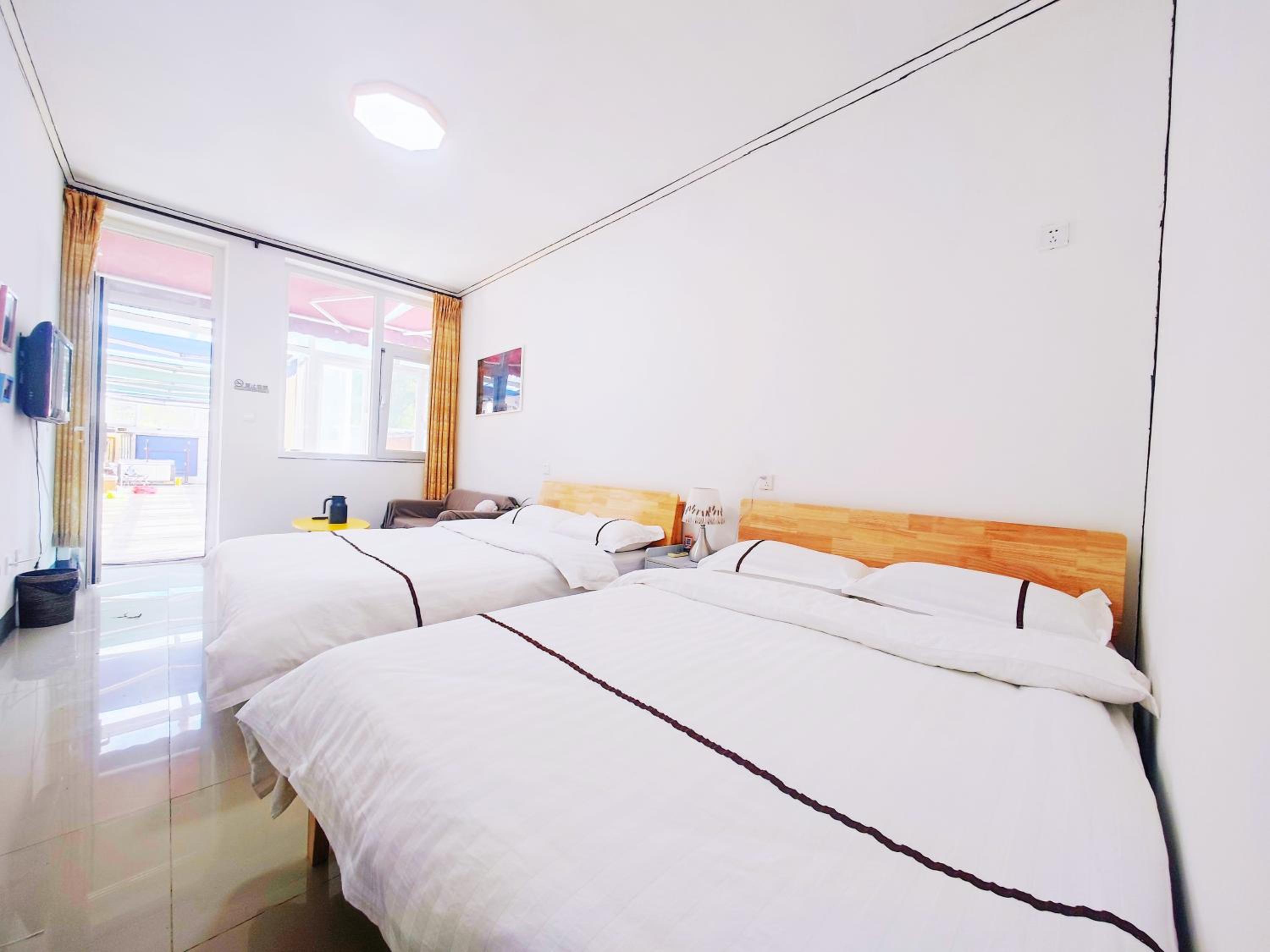 Deluxe Twin Room photo 2