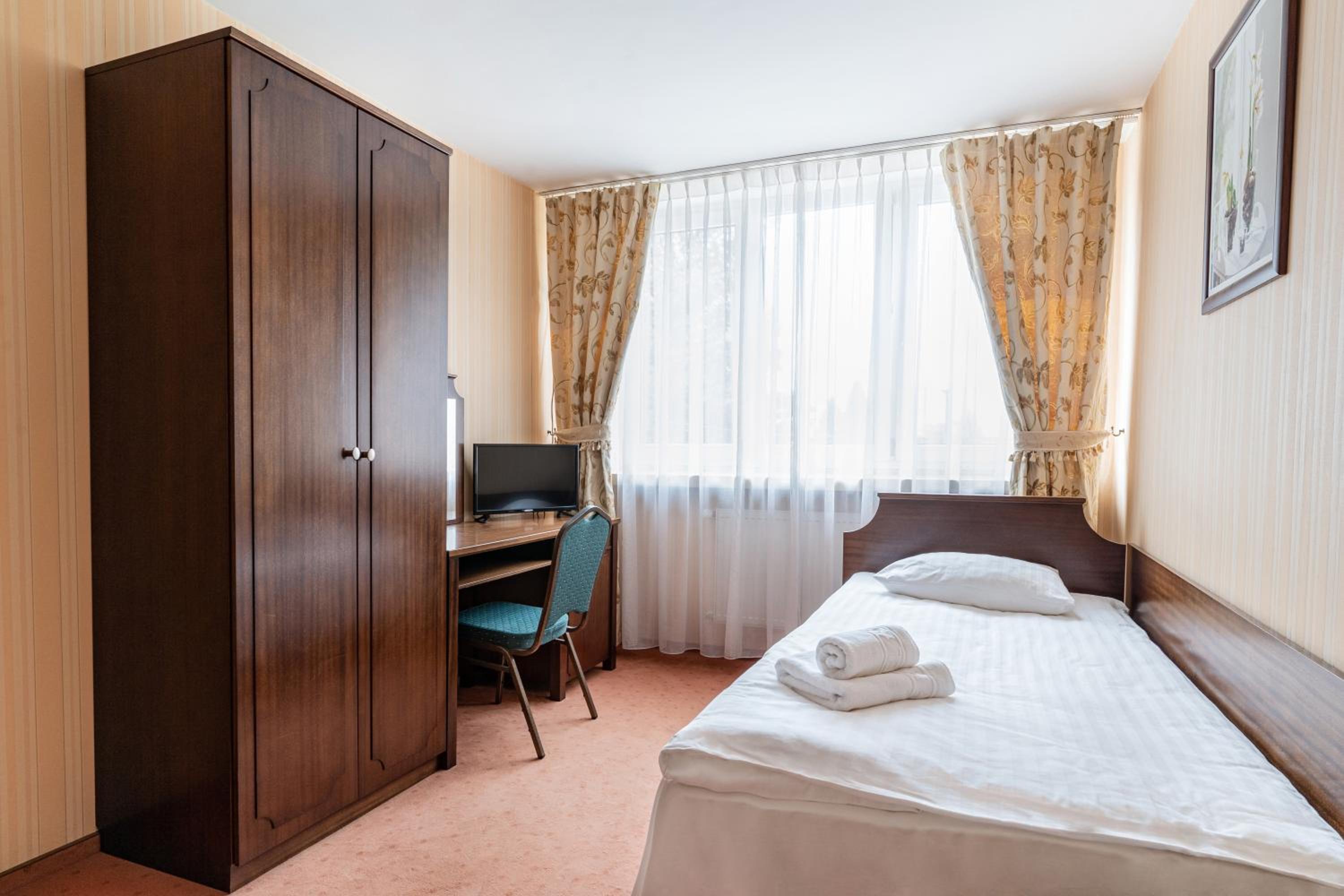 Deluxe Single Room