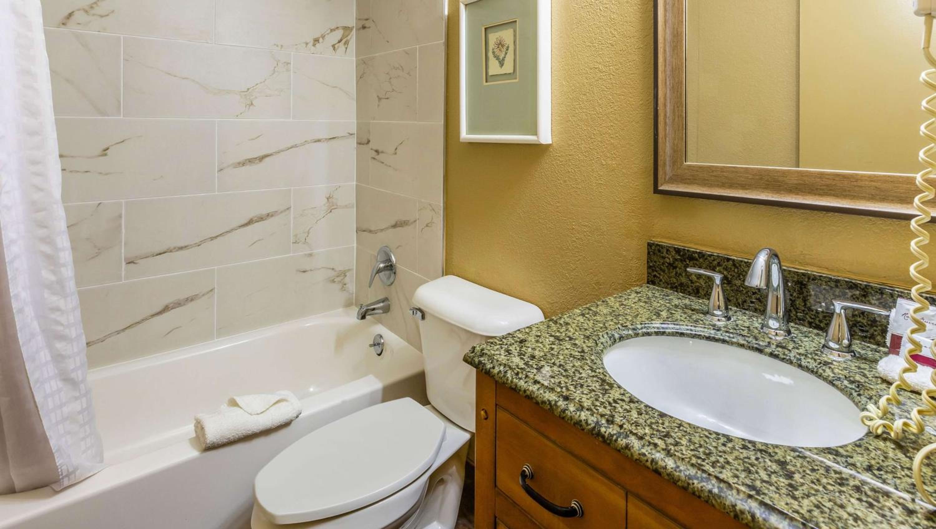 King Room - Non-Smoking - Photo 2