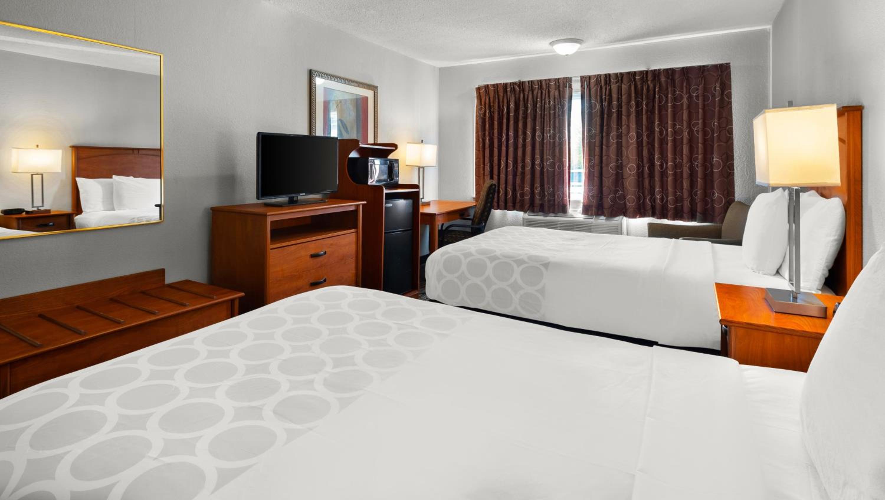 Double Room with Two Double Beds - Non-Smoking - Photo 7