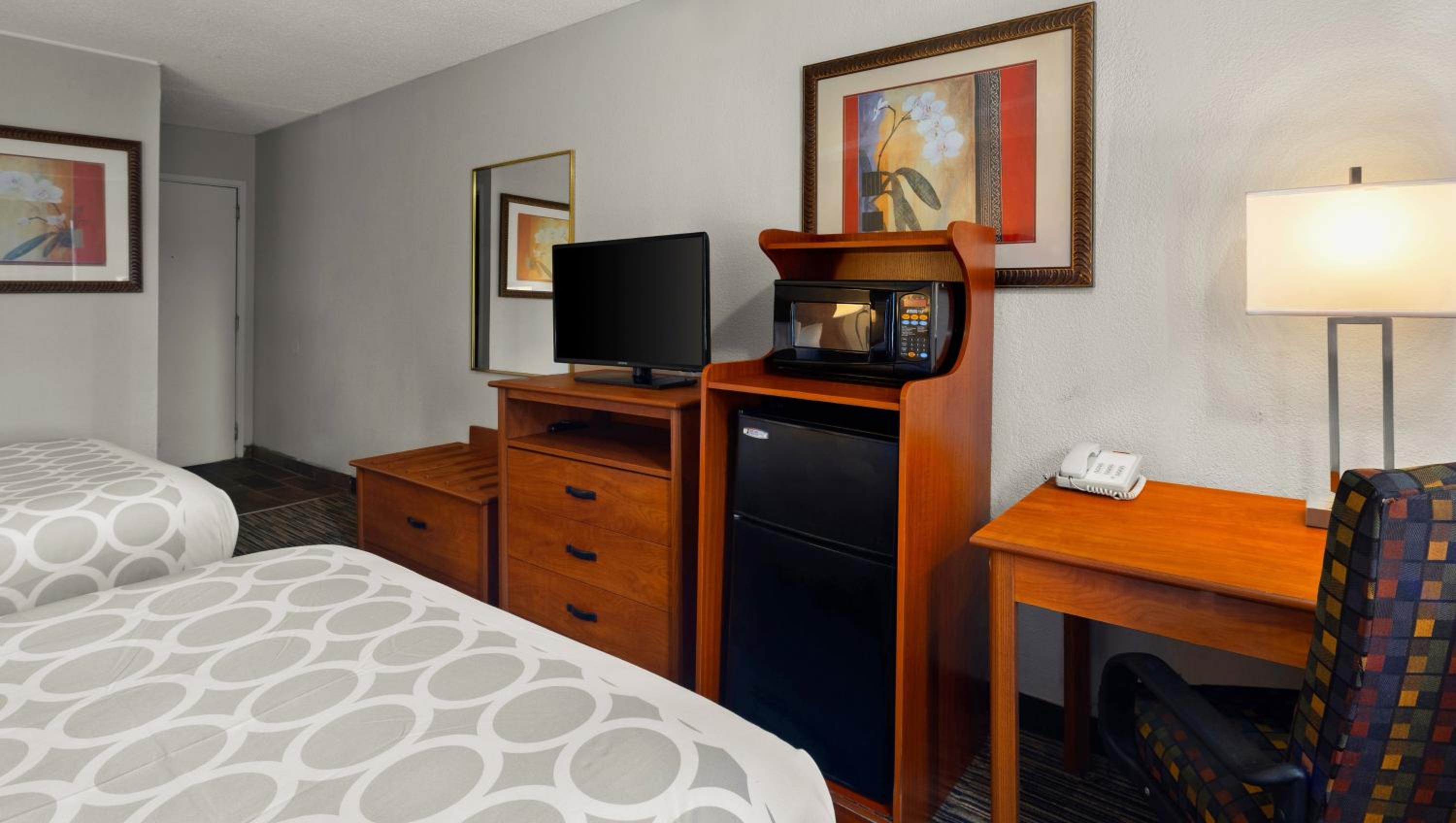 Double Room with Two Double Beds - Non-Smoking - Photo 6