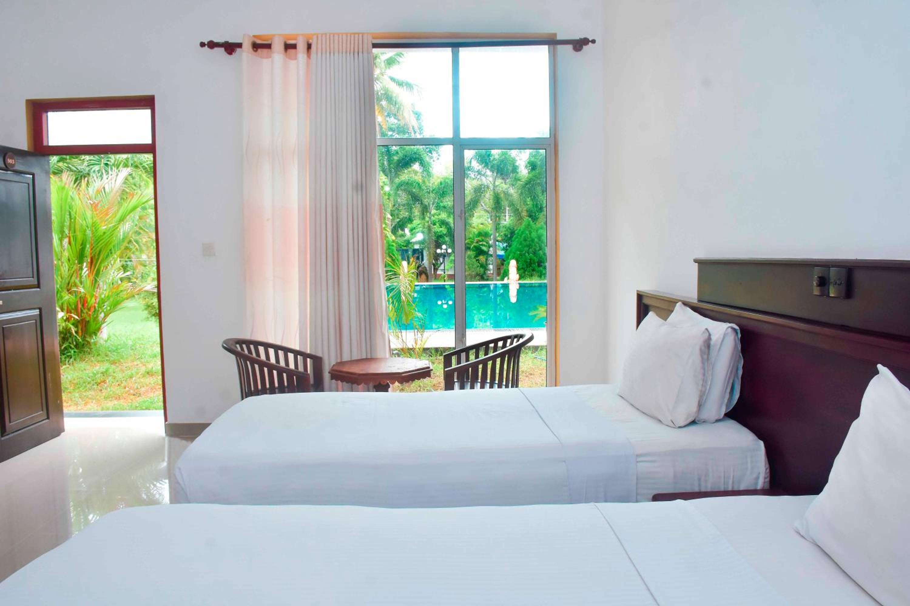 Deluxe Double or Twin Room photo 1
