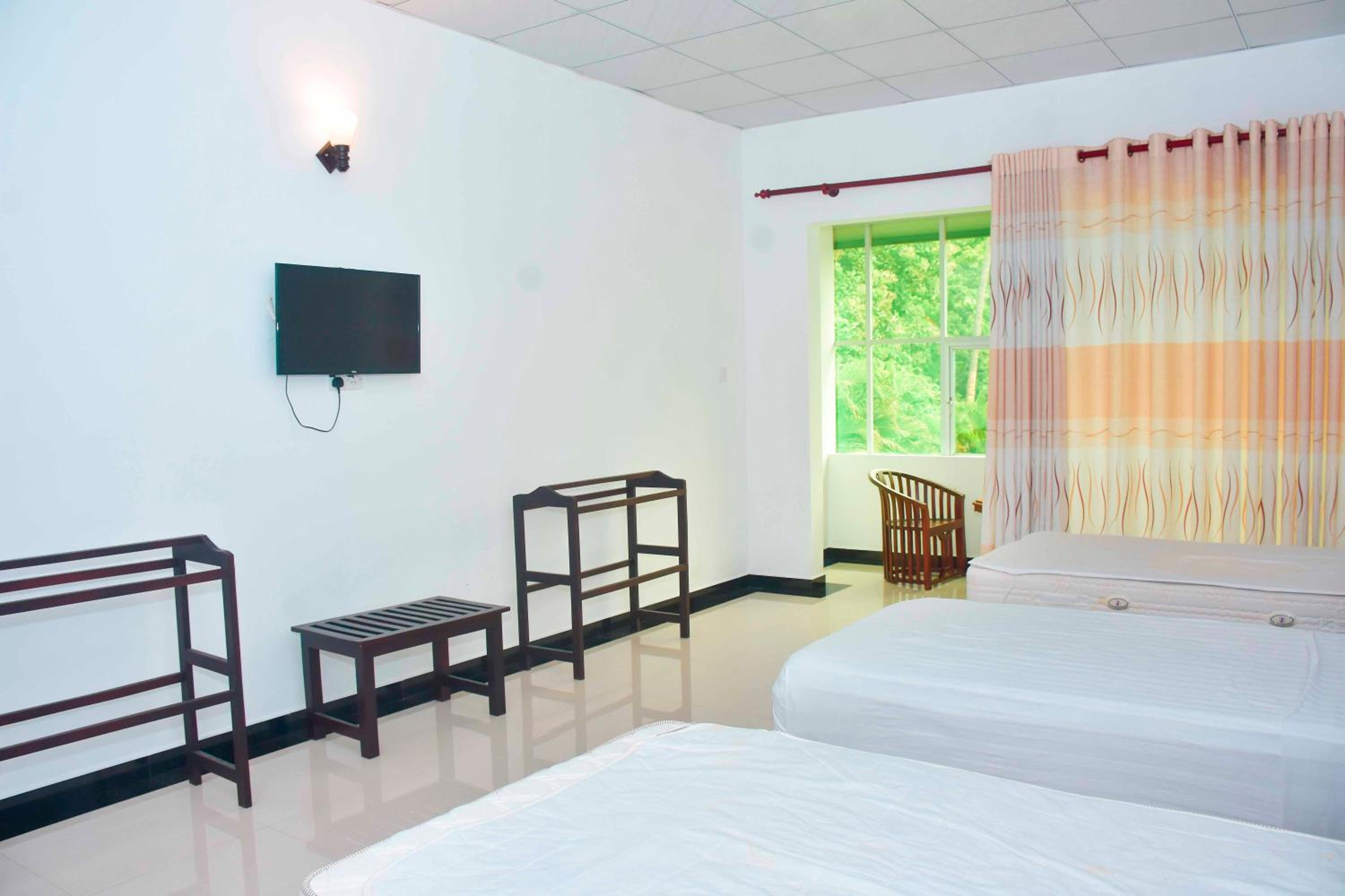Deluxe Triple Room photo 2