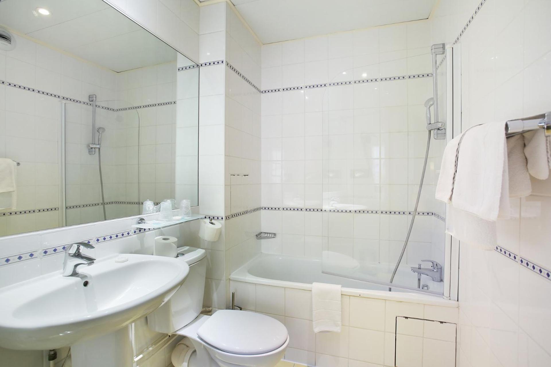 Superior Twin Room photo 2