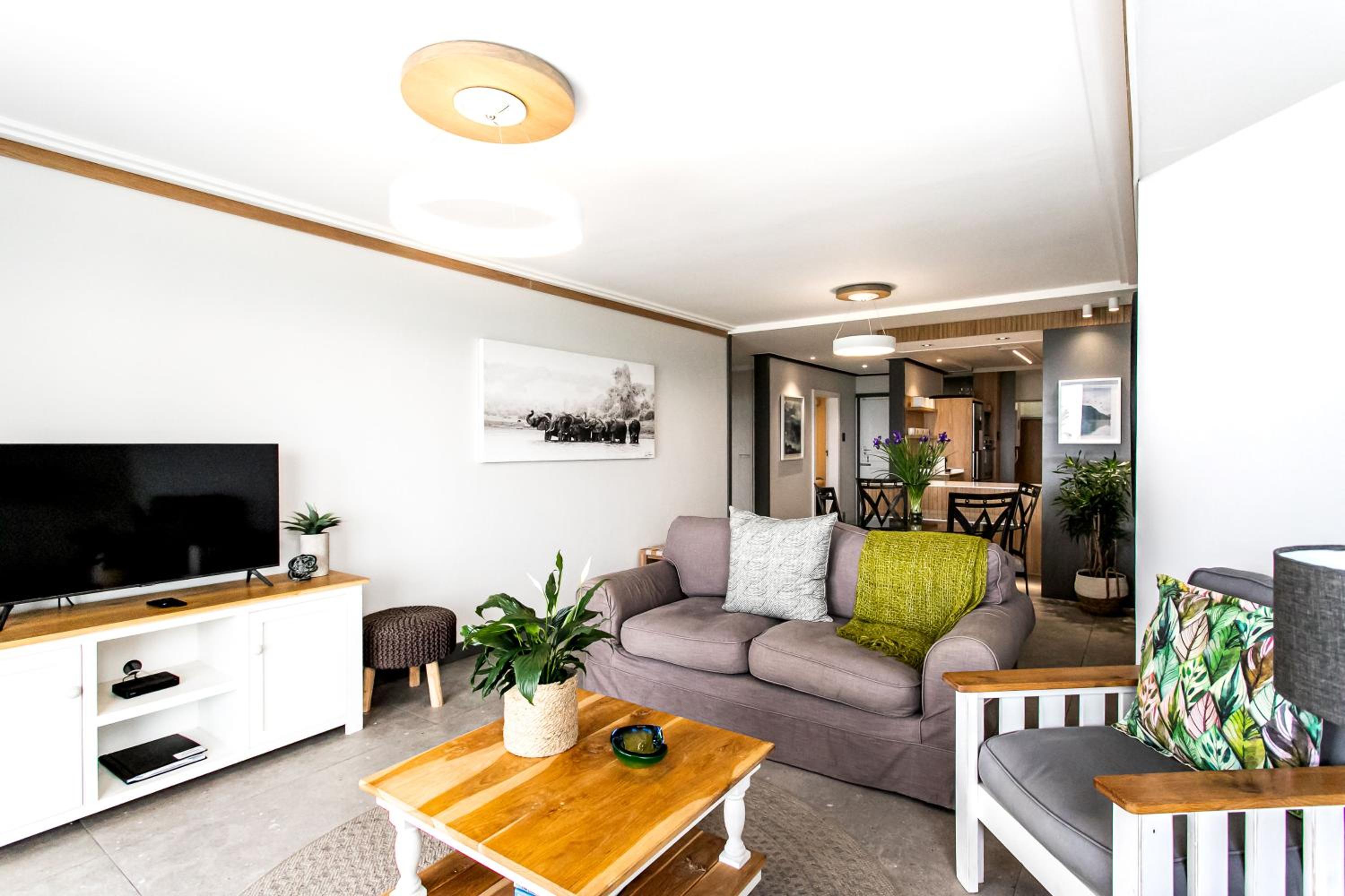 Apartment - Photo 5