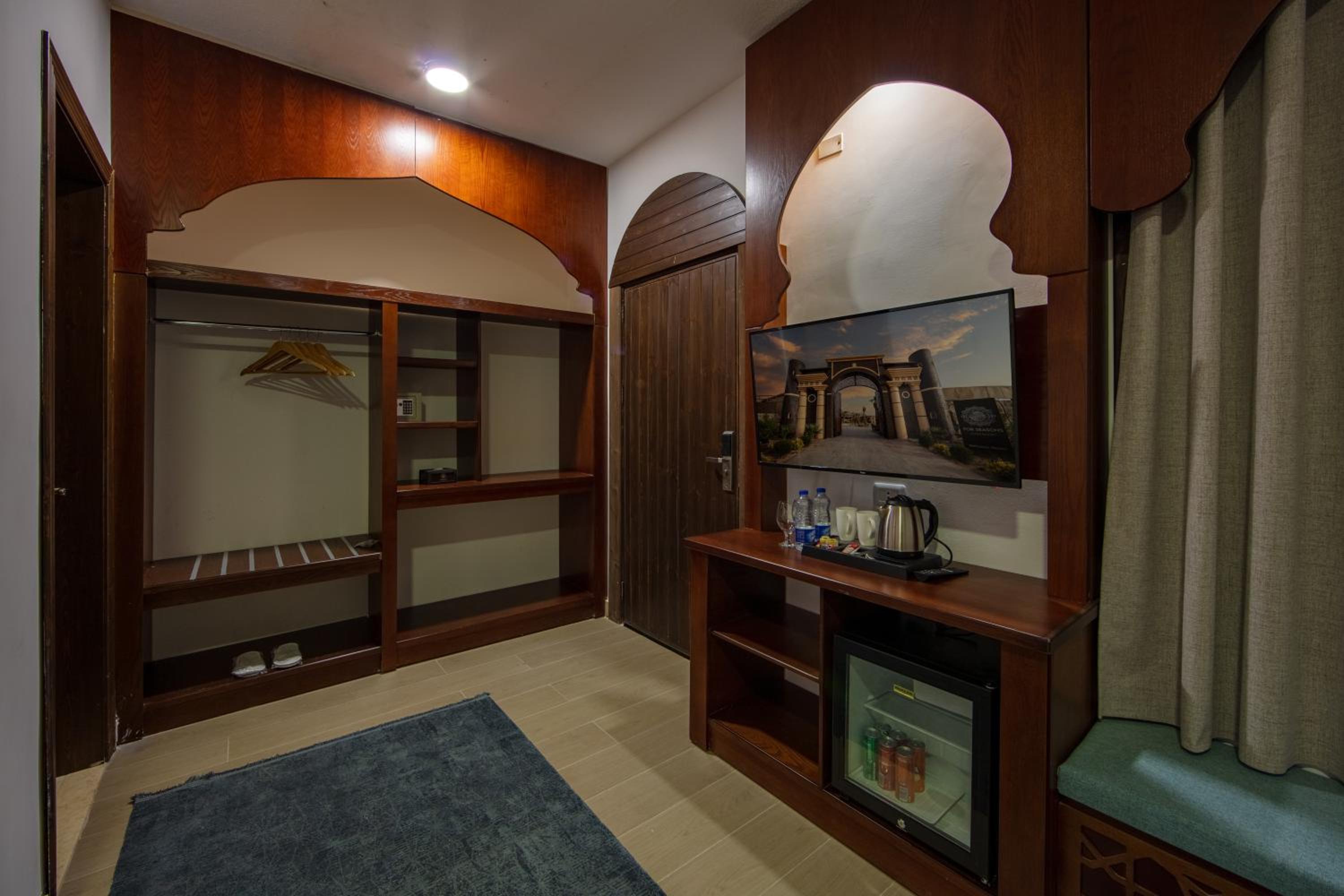 Deluxe Twin Room photo 3