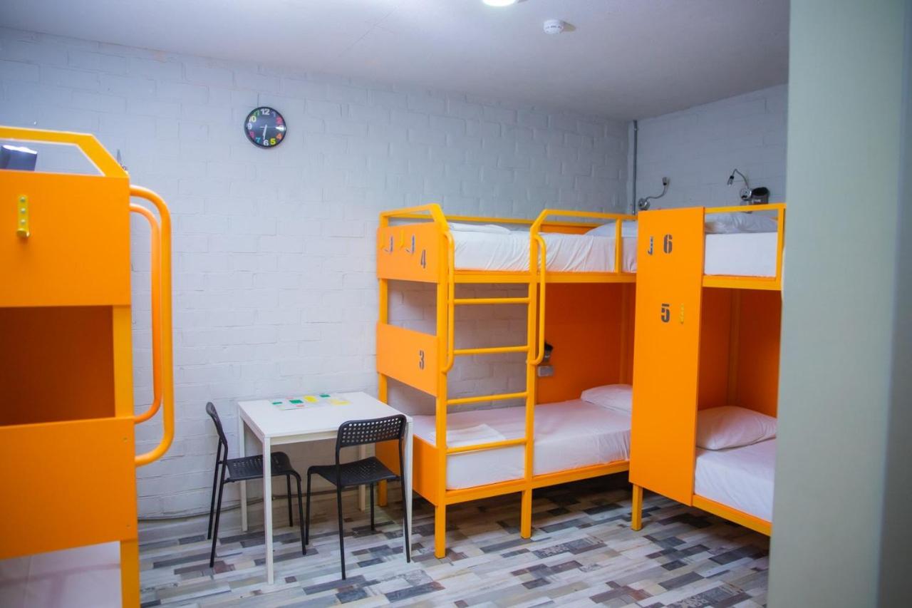 Bed in 6-Bed Dormitory Room photo 2