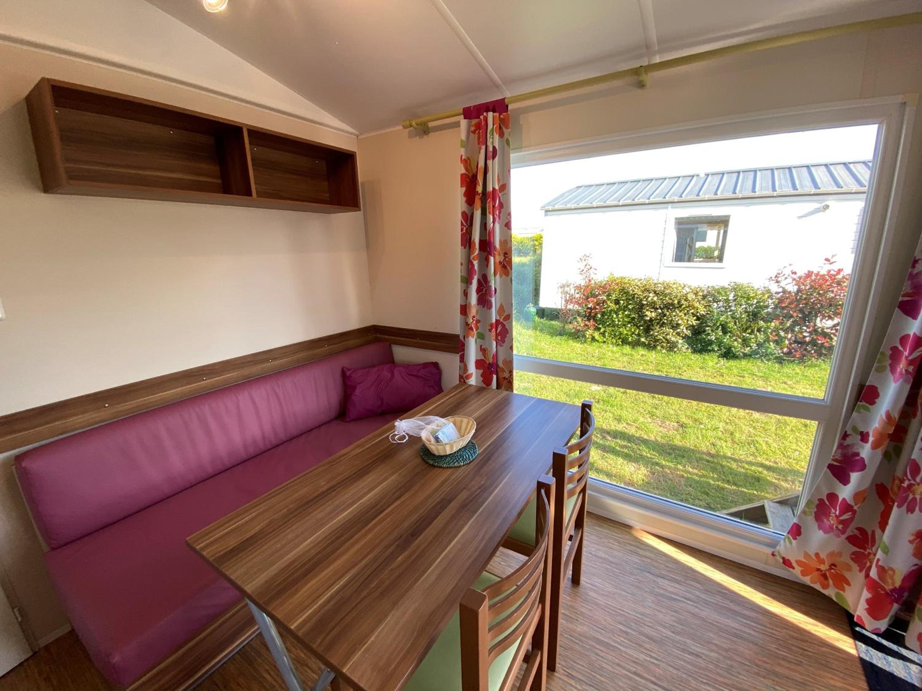 Mobile Home photo 2