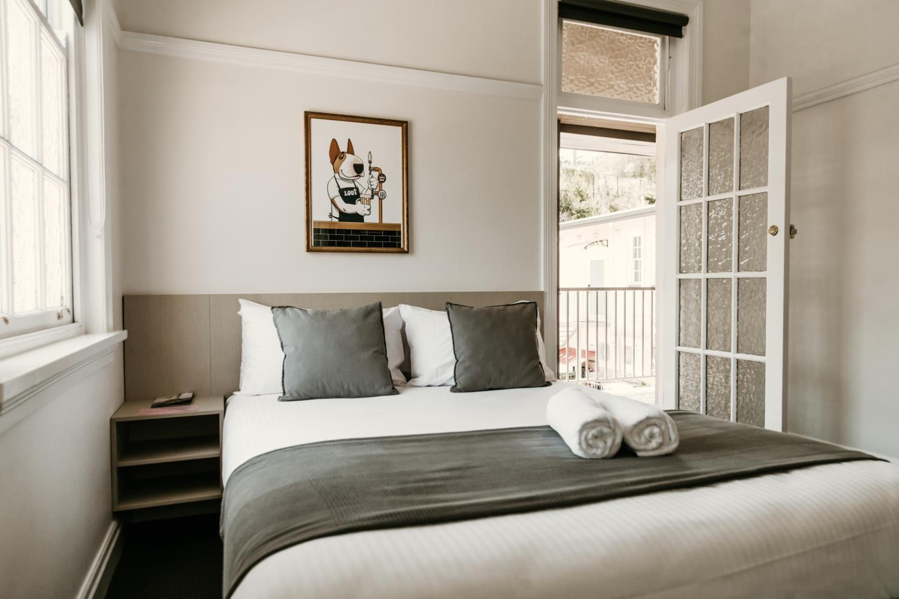 Queen Room with Balcony - Photo 1
