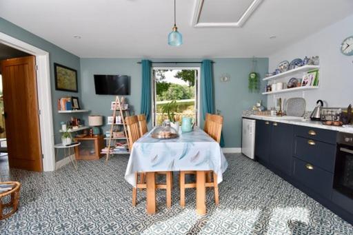 One-Bedroom House photo 2