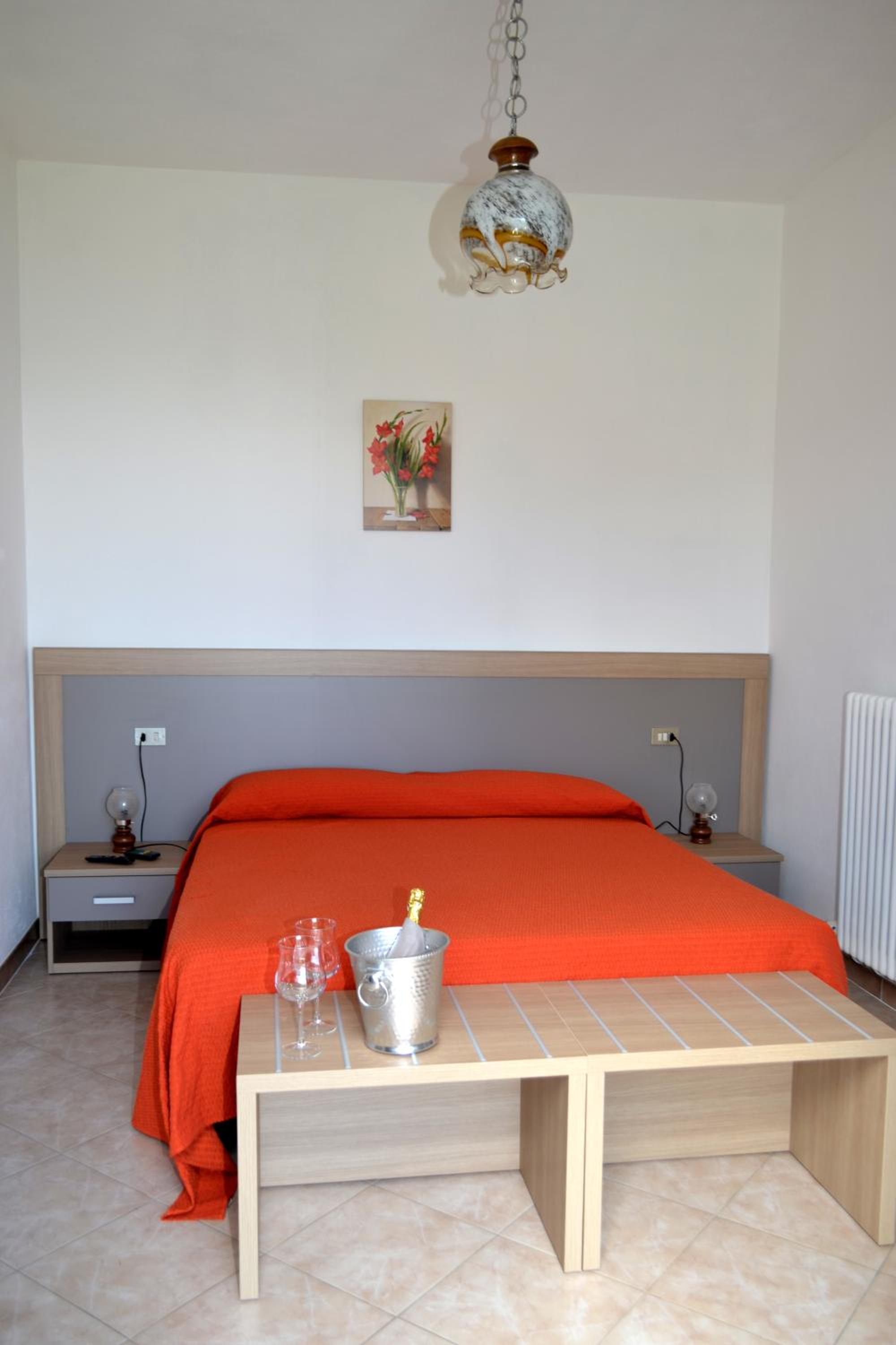 Quadruple Room - Photo 11