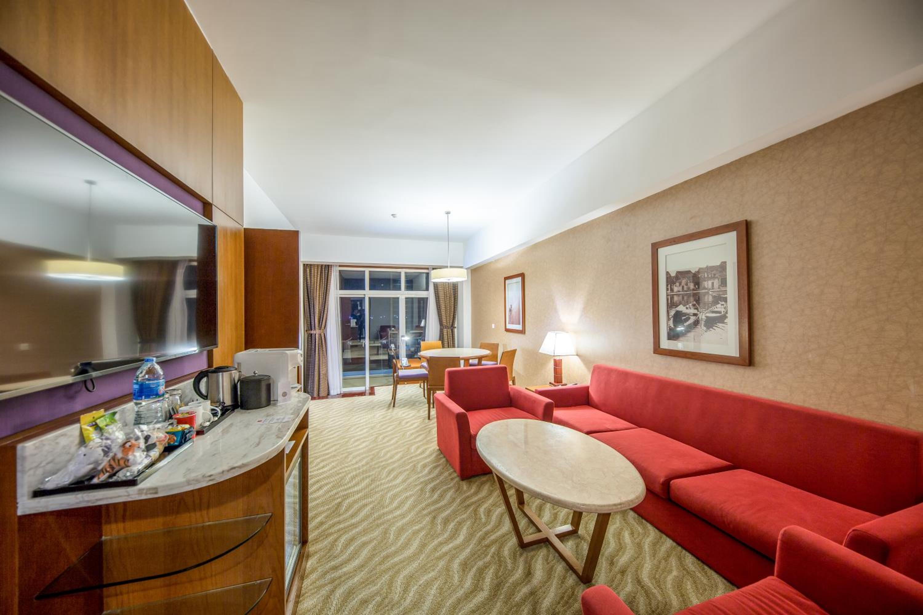 Superior King Suite photo 2