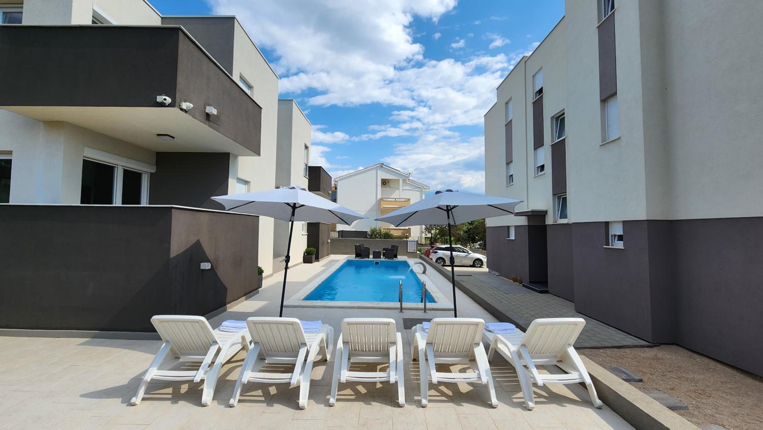 Deluxe Apartment