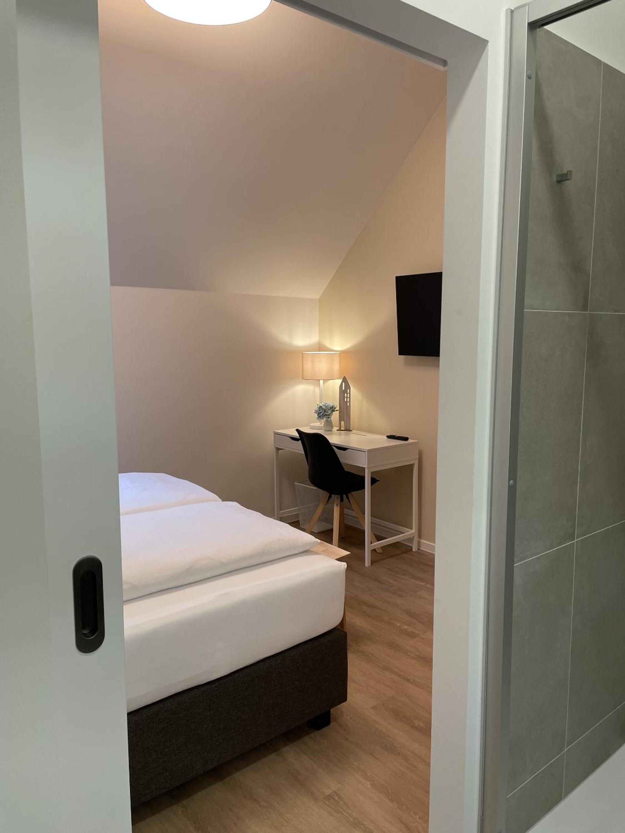 Standard Double Room photo 2