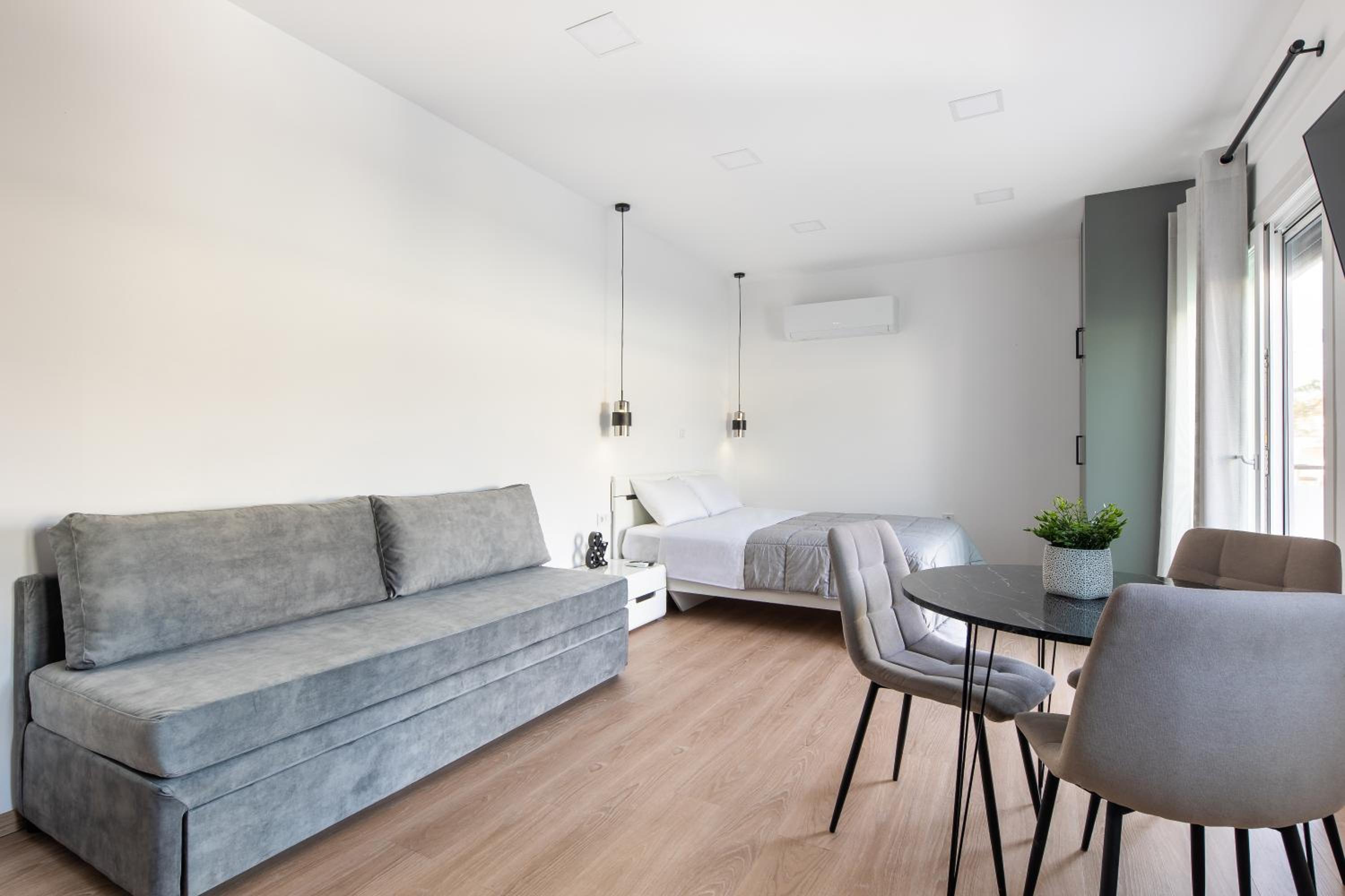 Boutique Studio #4 - Photo 8