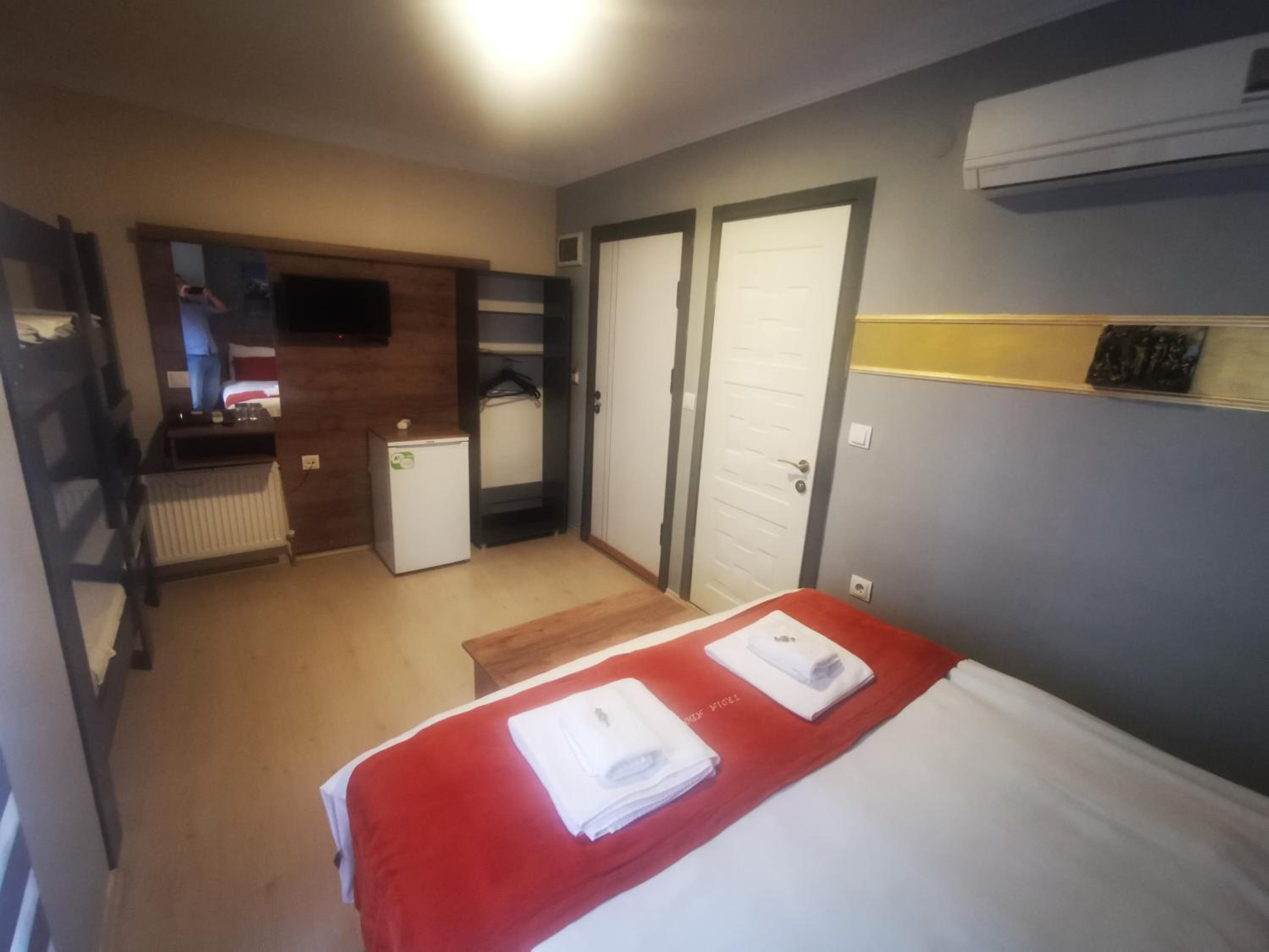 Triple Room photo 3