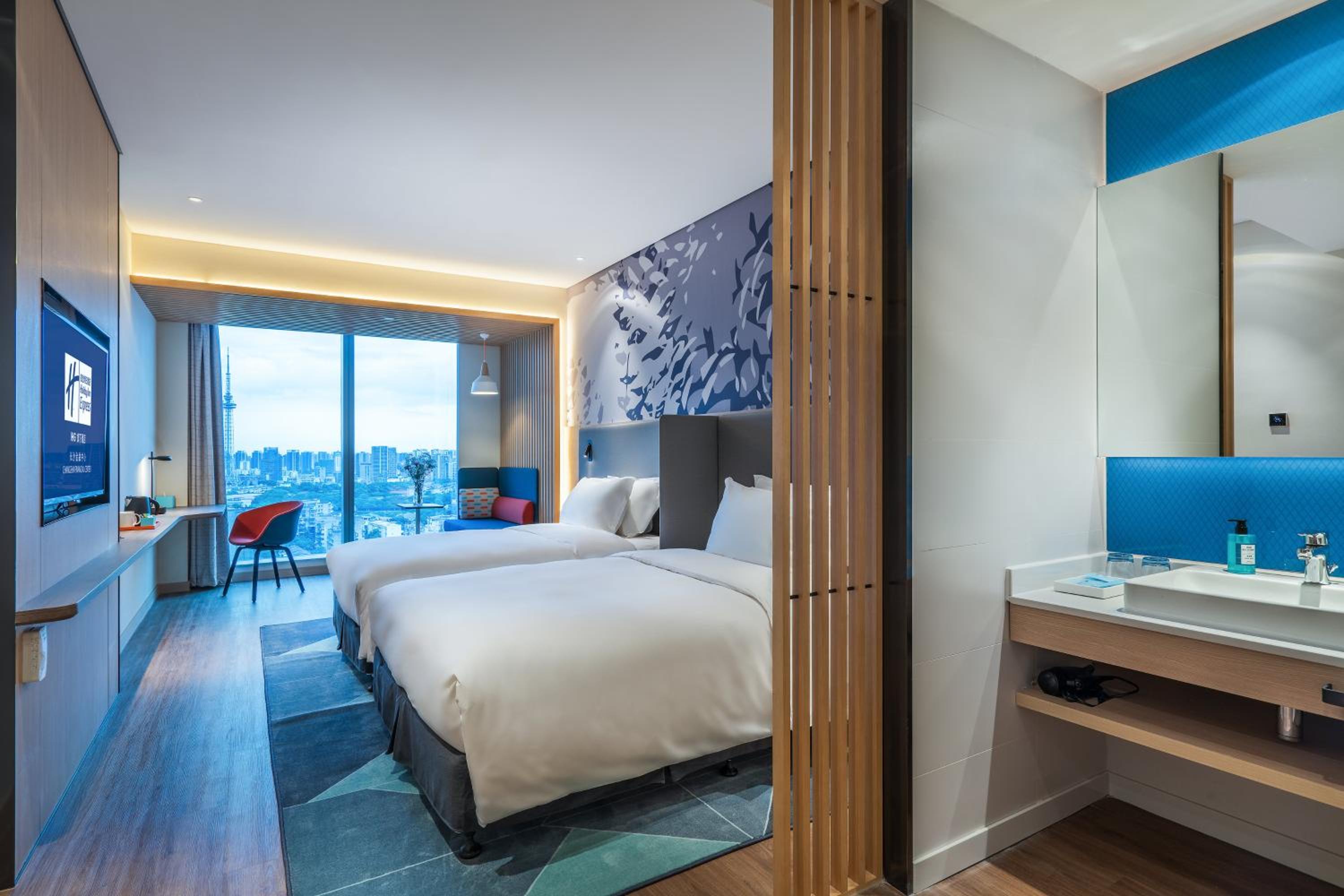 Standard Twin Room with Extra Floor Space photo 2