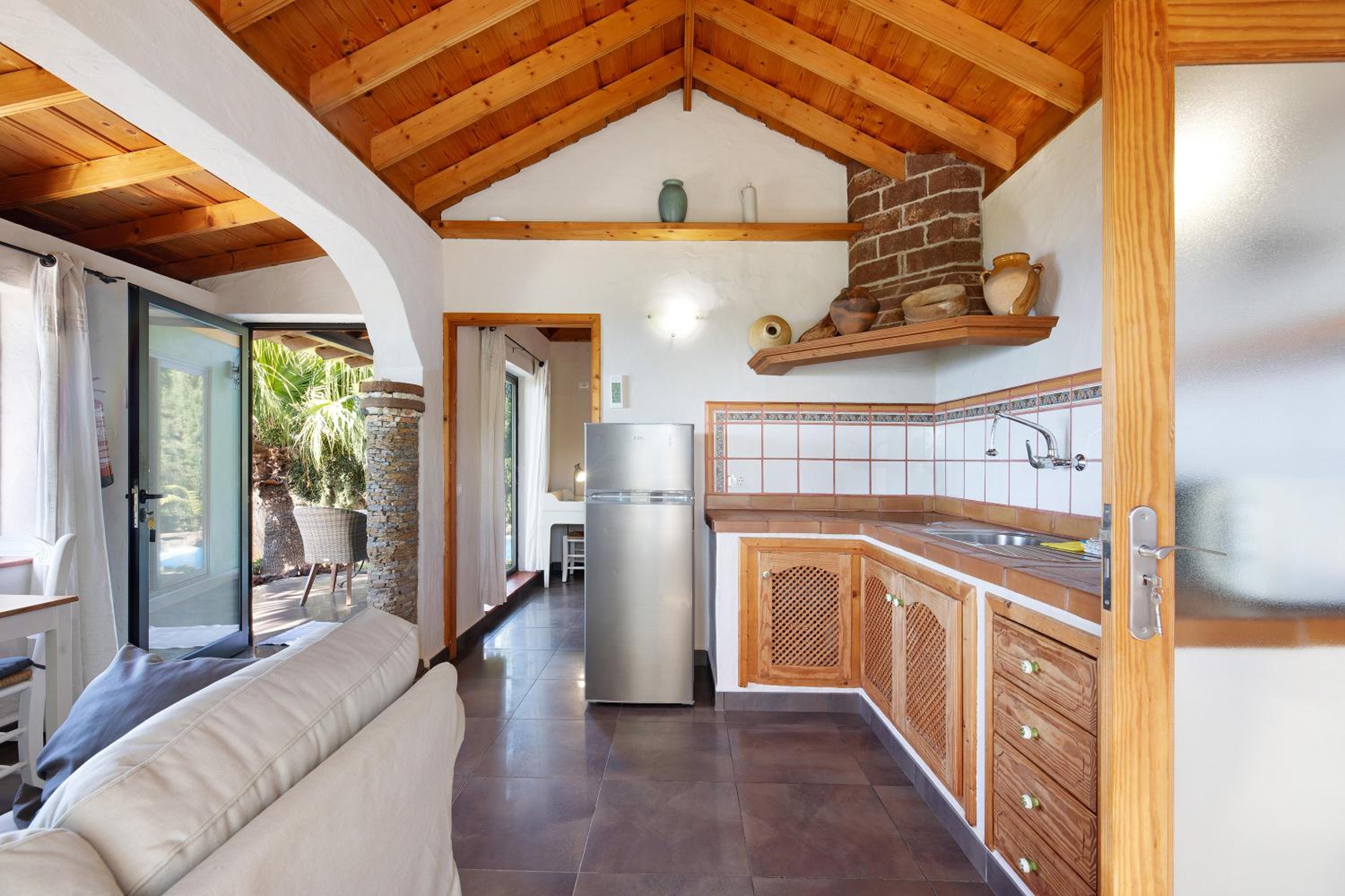 One-Bedroom House - Photo 26