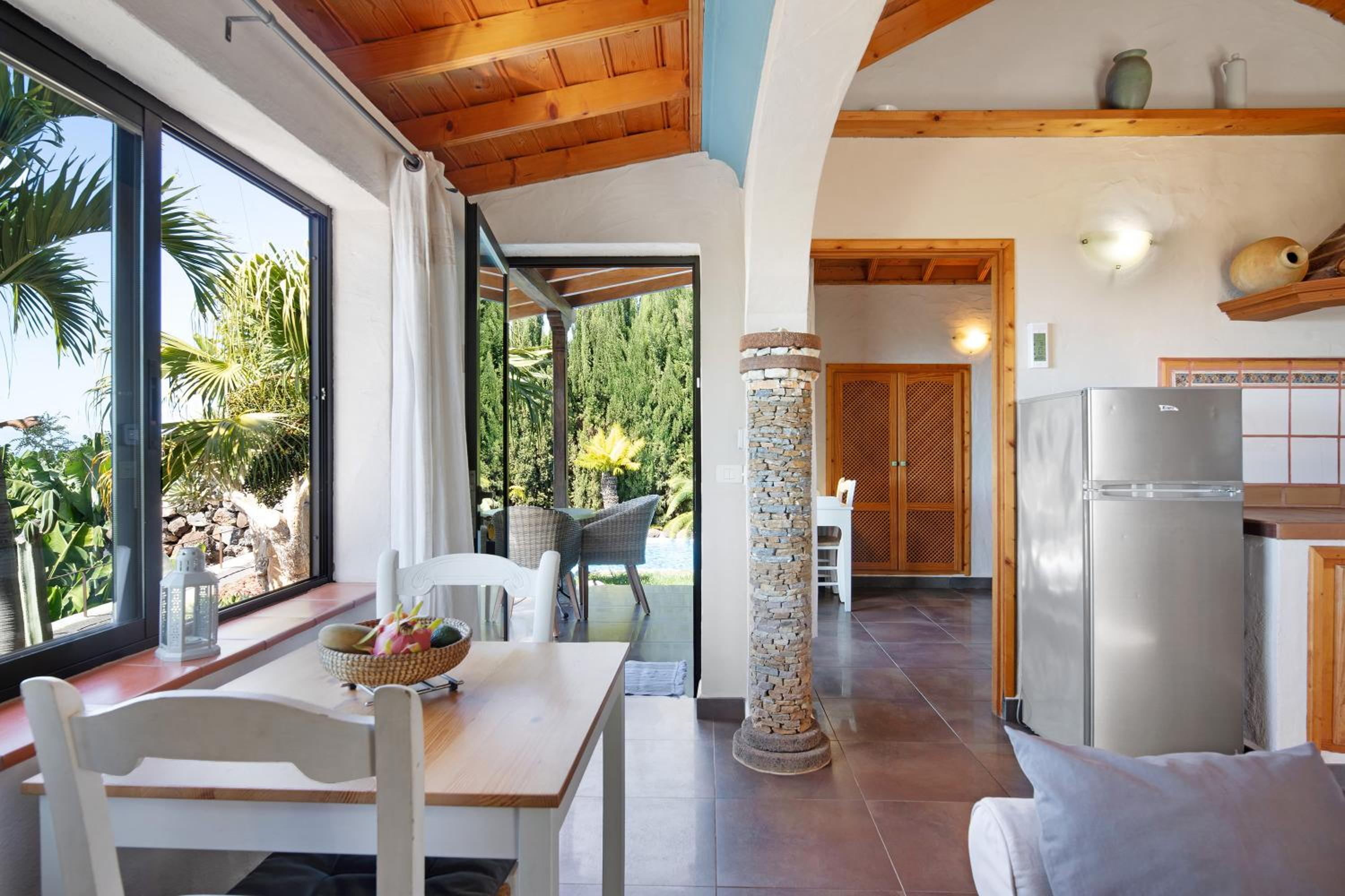 One-Bedroom House - Photo 24