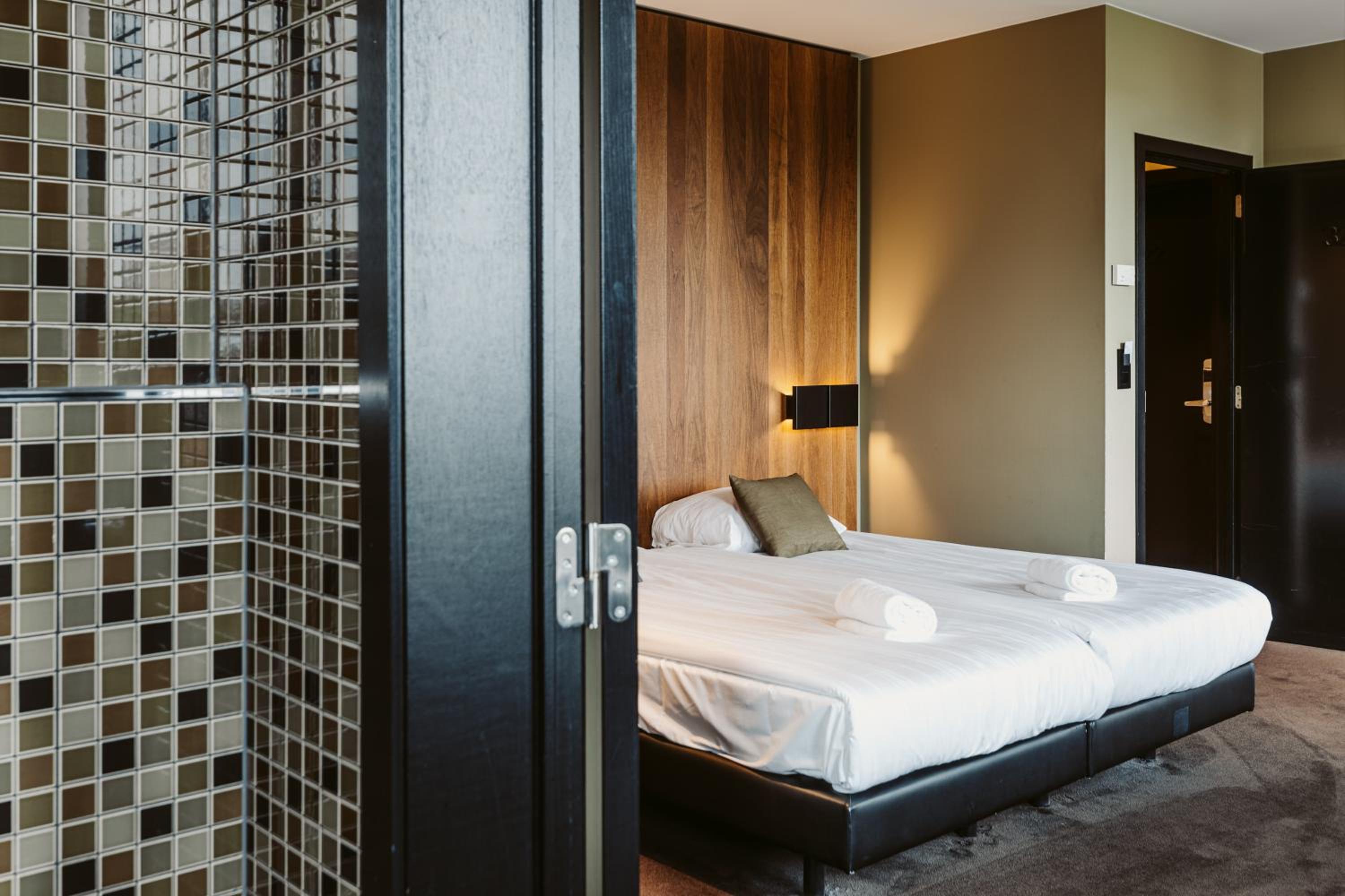 Deluxe Room - Photo 3