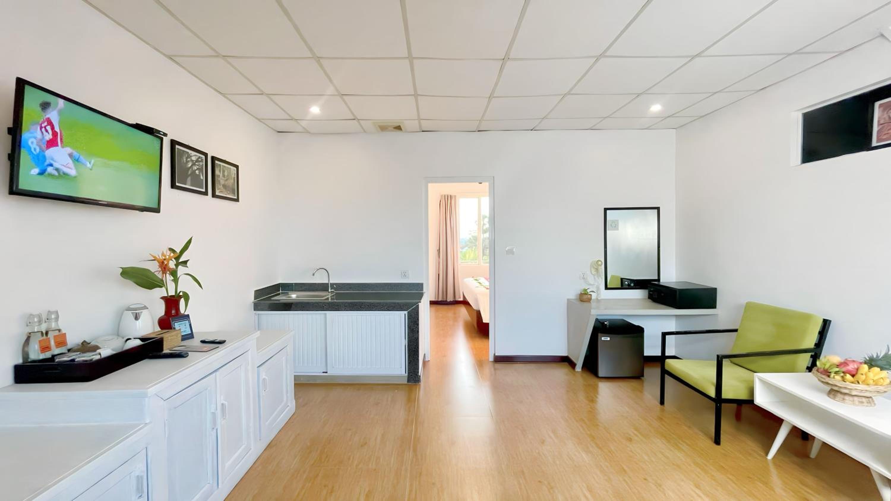 Deluxe Double With Terrace City View - Free Pick Up - Photo 9