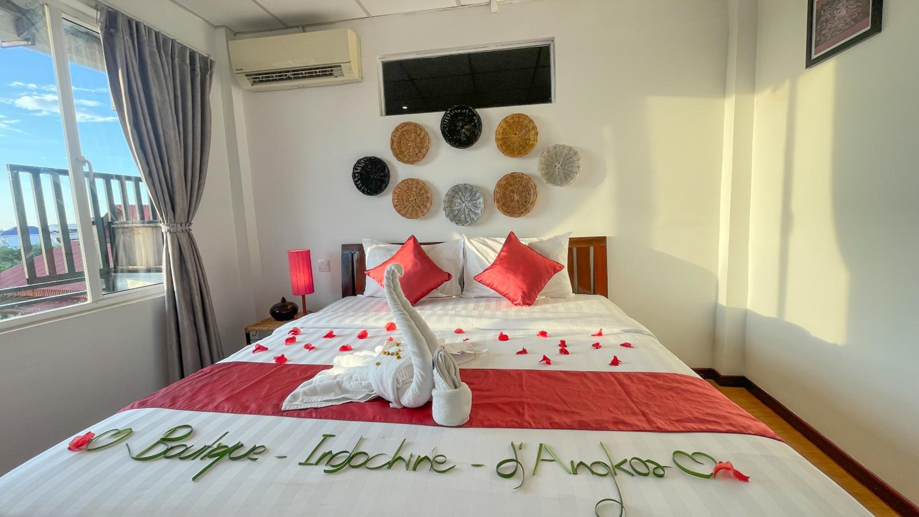 Deluxe Double With Terrace City View - Free Pick Up - Photo 3