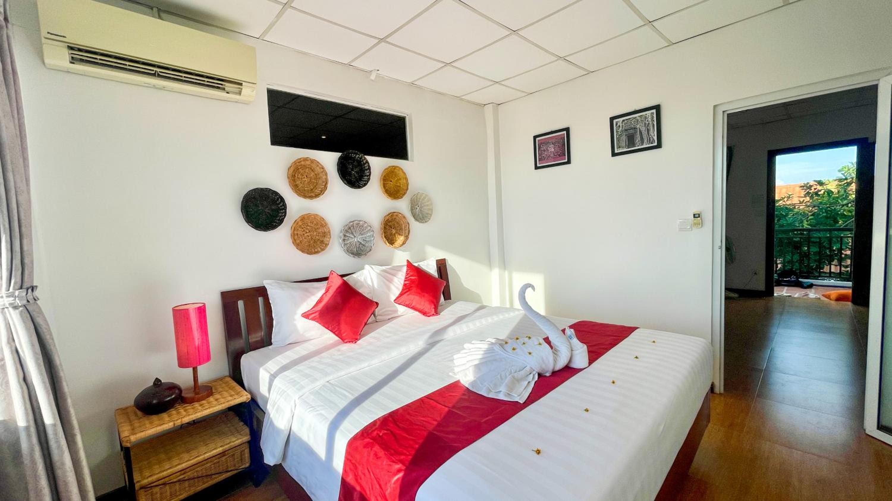 Deluxe Double With Terrace City View - Free Pick Up - Photo 4