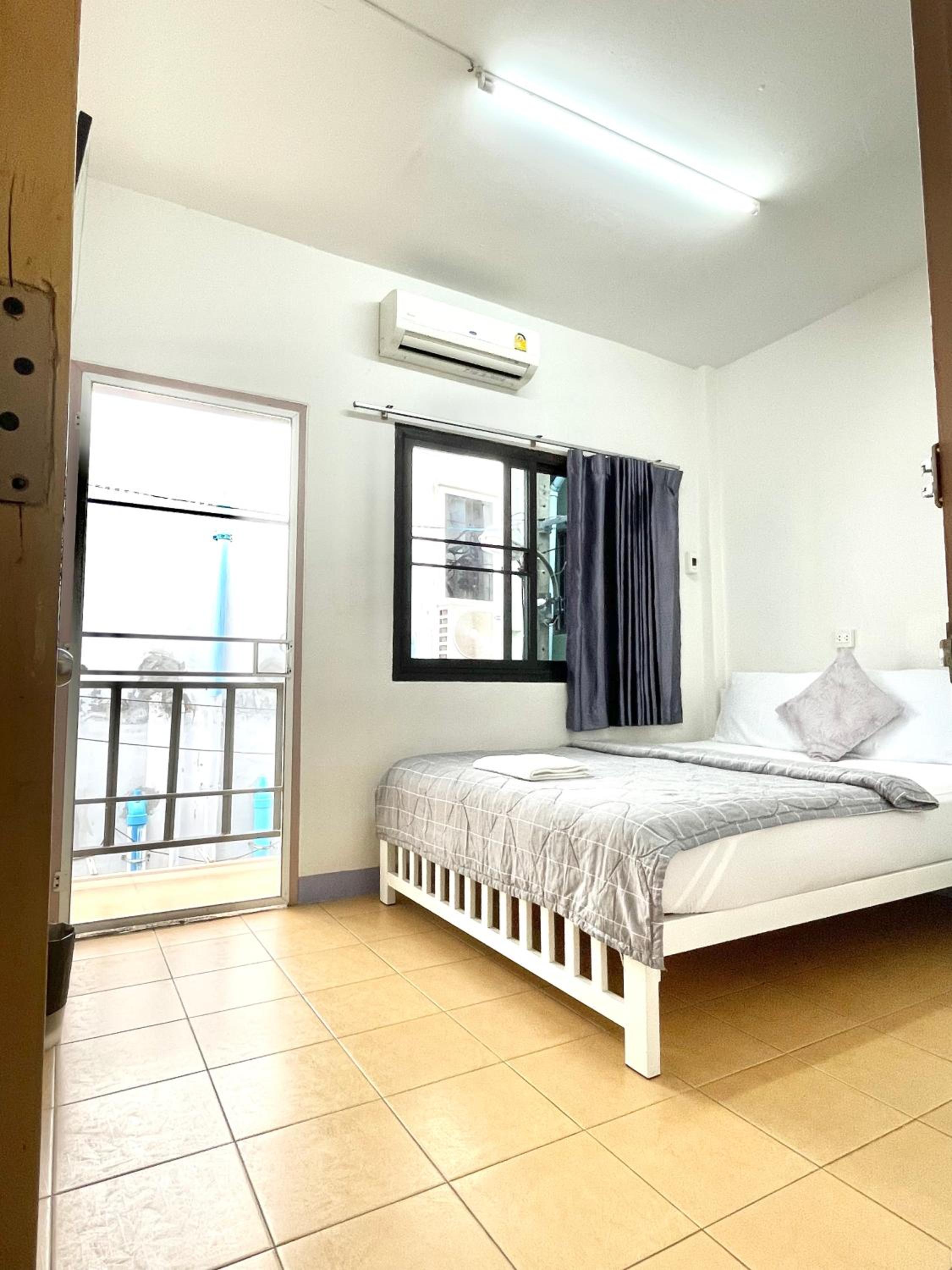 Double Room with Private External Bathroom photo 1