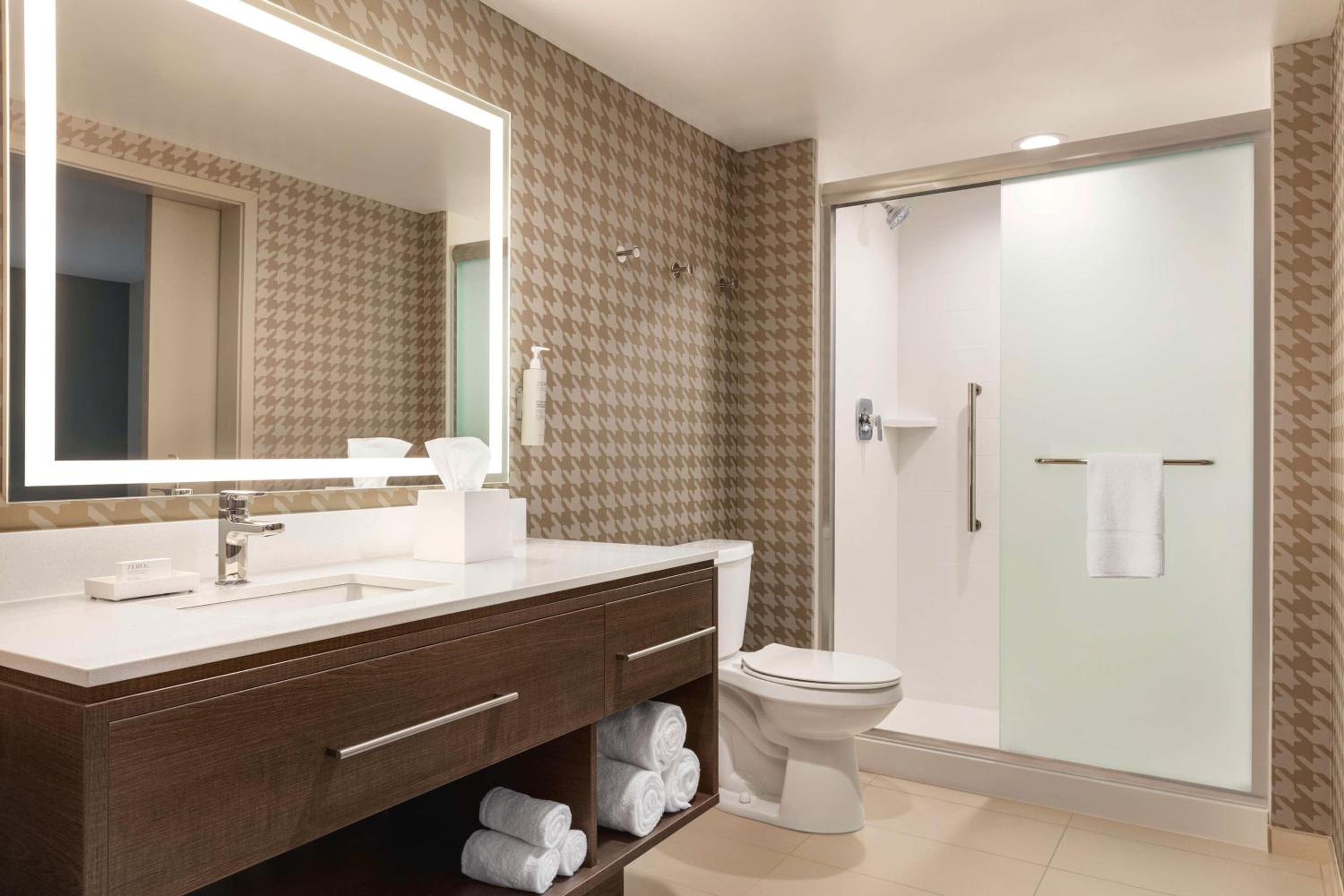 King Studio Suite - Photo 2