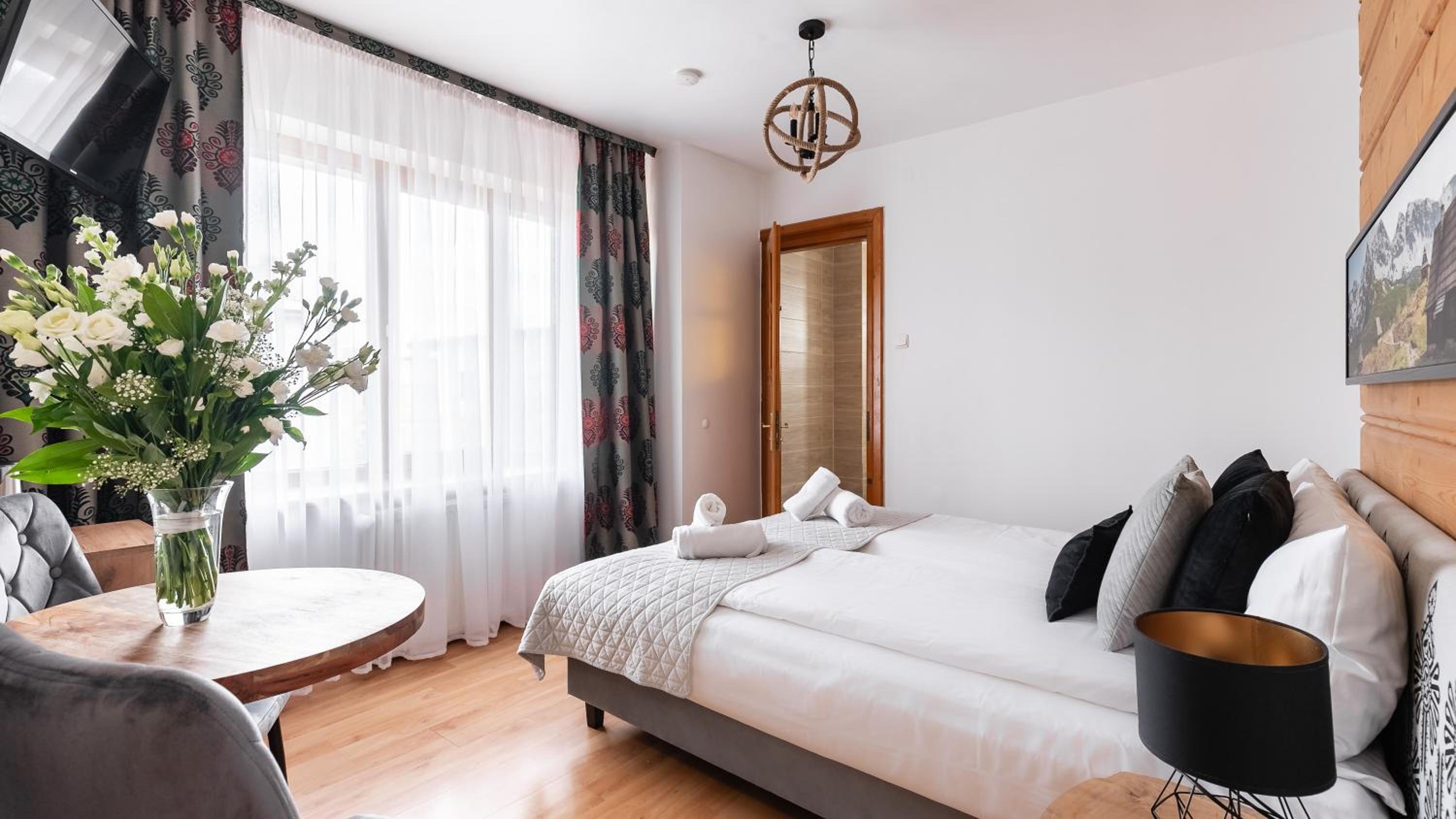 Standard Double or Twin Room - Photo 2
