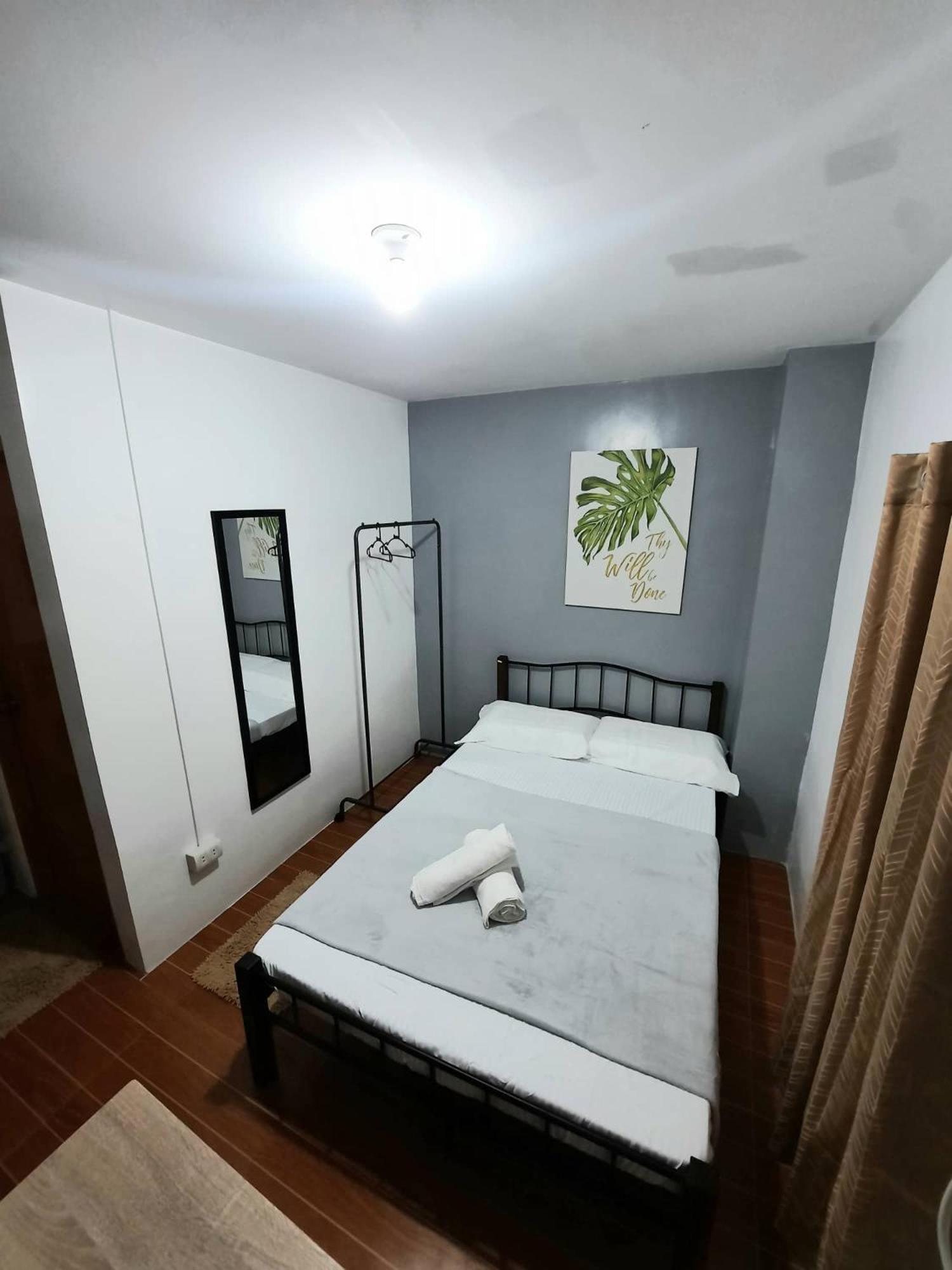 Economy Double Room photo 2