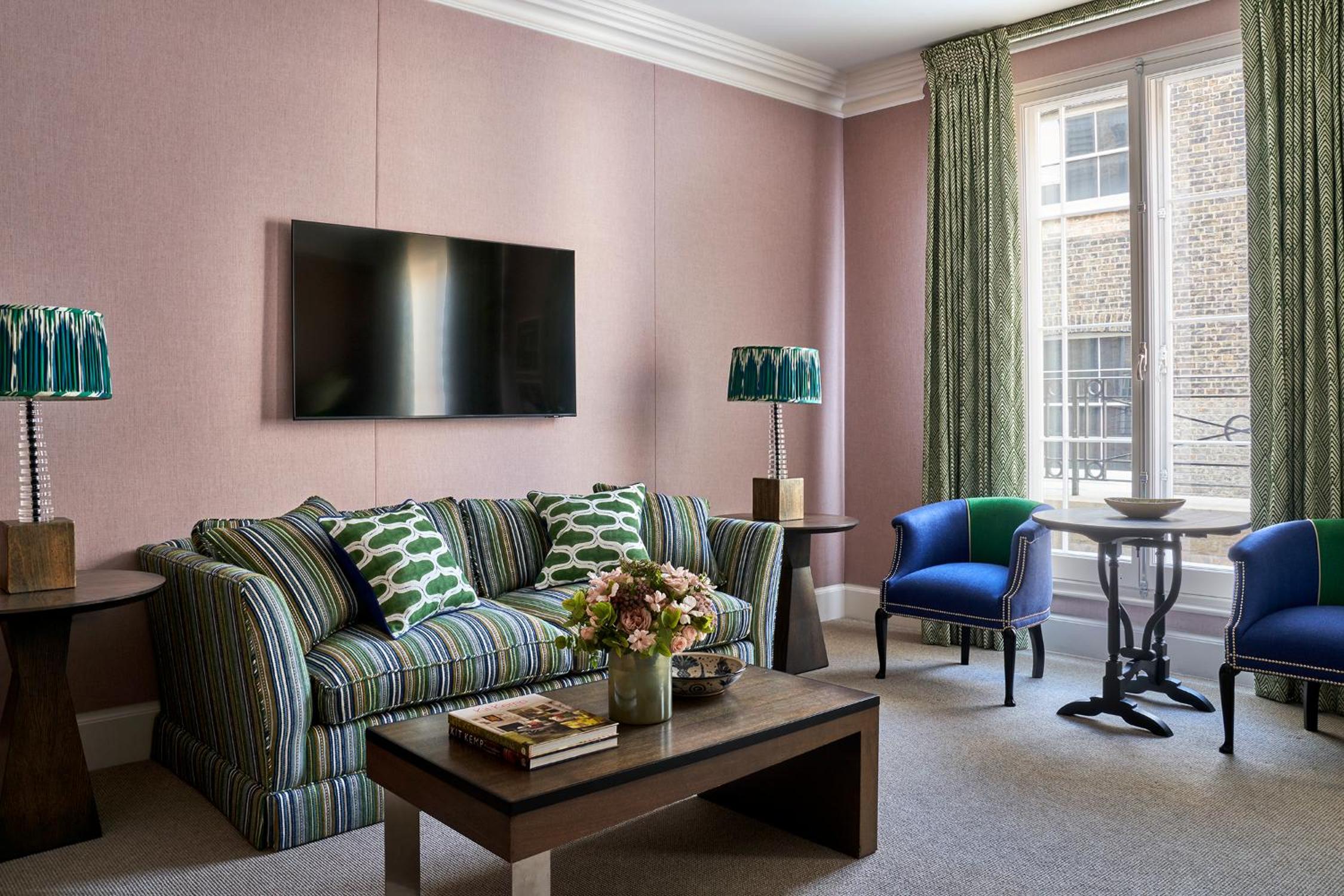 Deluxe Junior Suite photo 1
