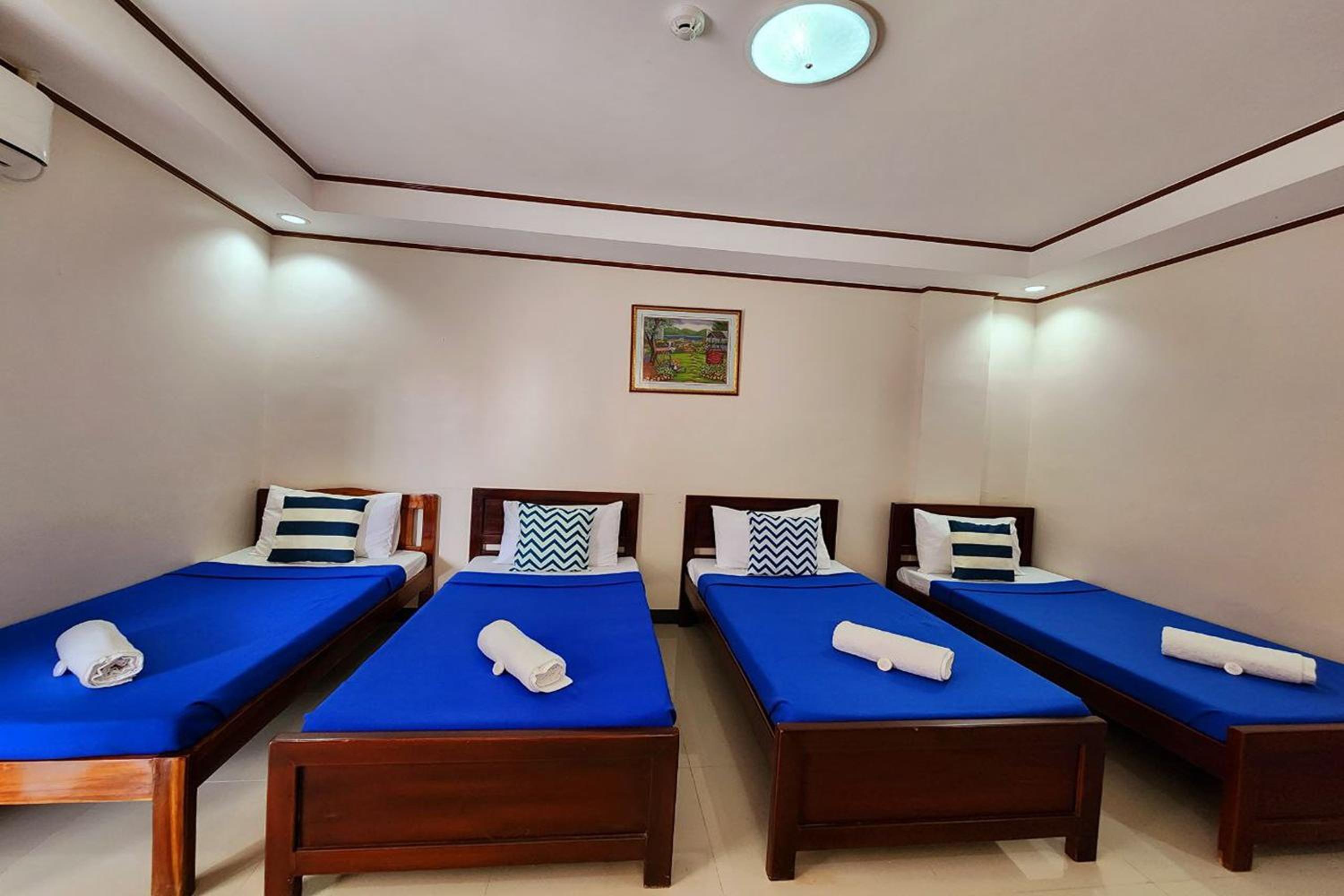 Quadruple Room photo 2