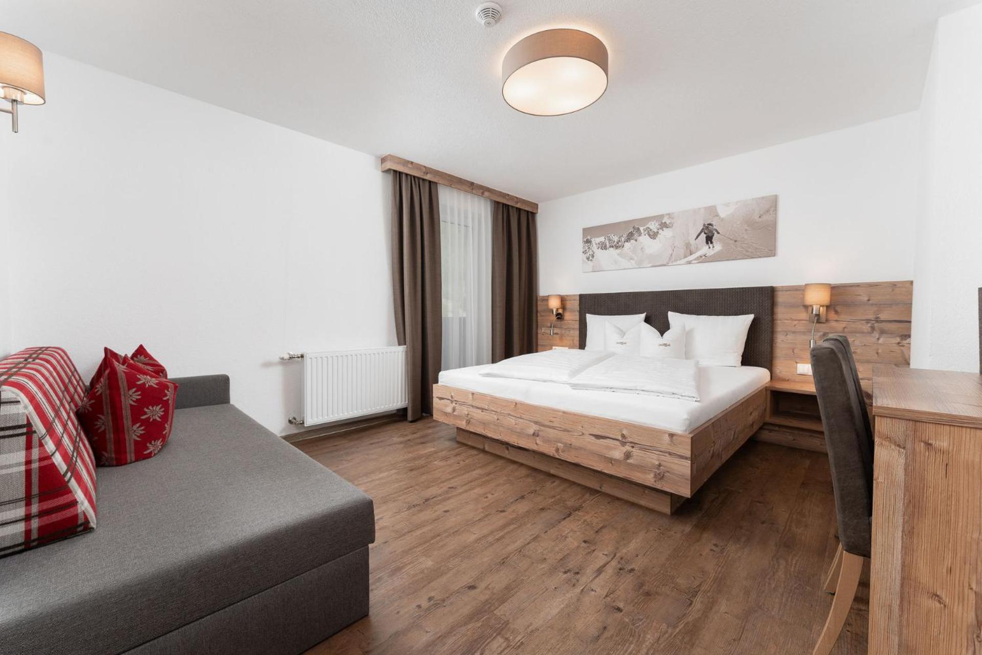 Triple Room with Balcony photo 2